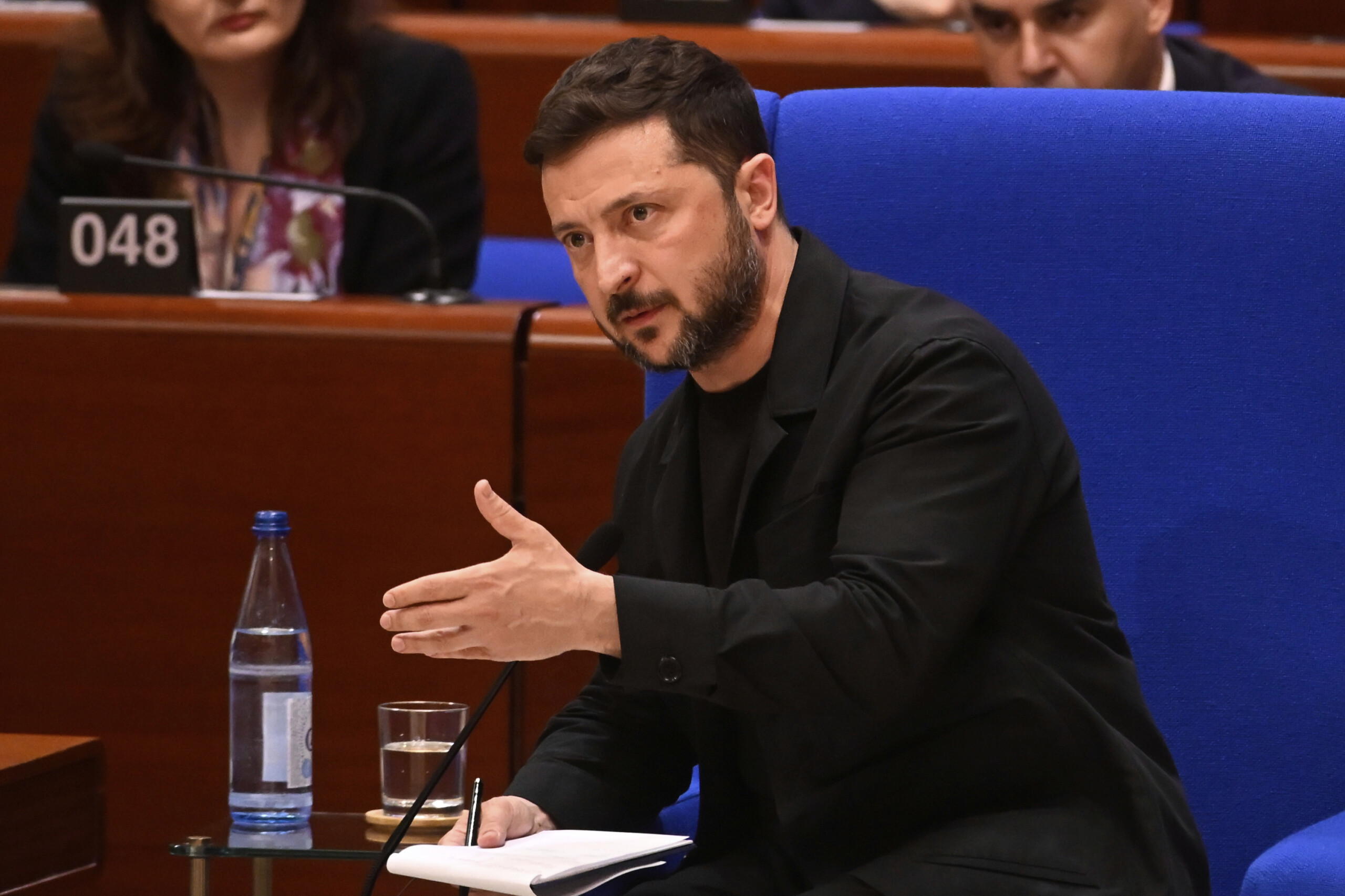 ukraine zelensky nous comptons sur le soutien des etats unis il y a des armes que lue na pas scaled