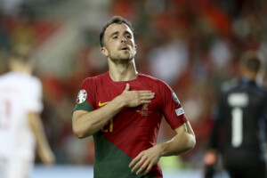 football deces de diogo jota famille et amis a gondomar pour la veillee funebre