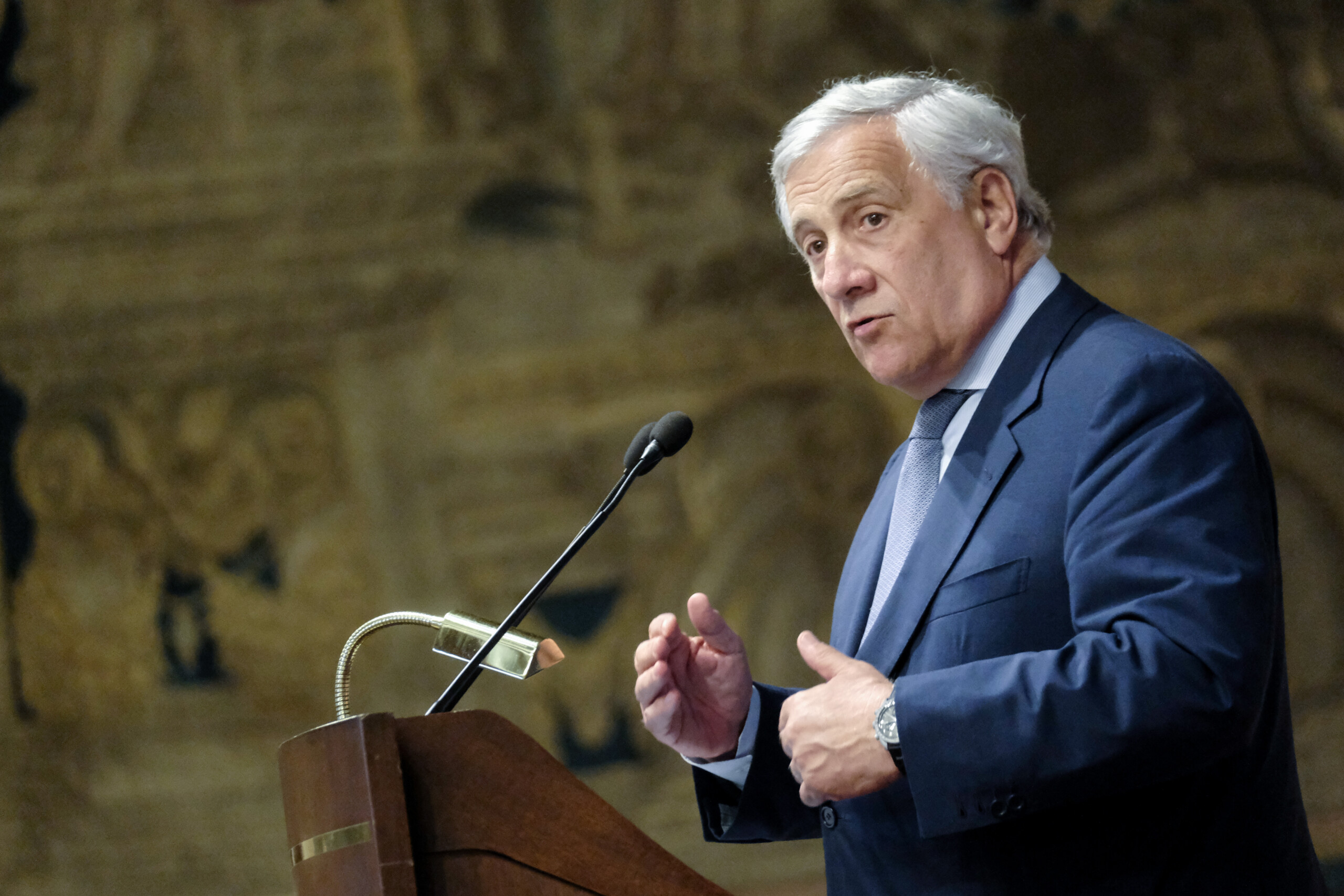 etats unis tajani nous sommes proches du peuple americain apres la tragedie au texas scaled