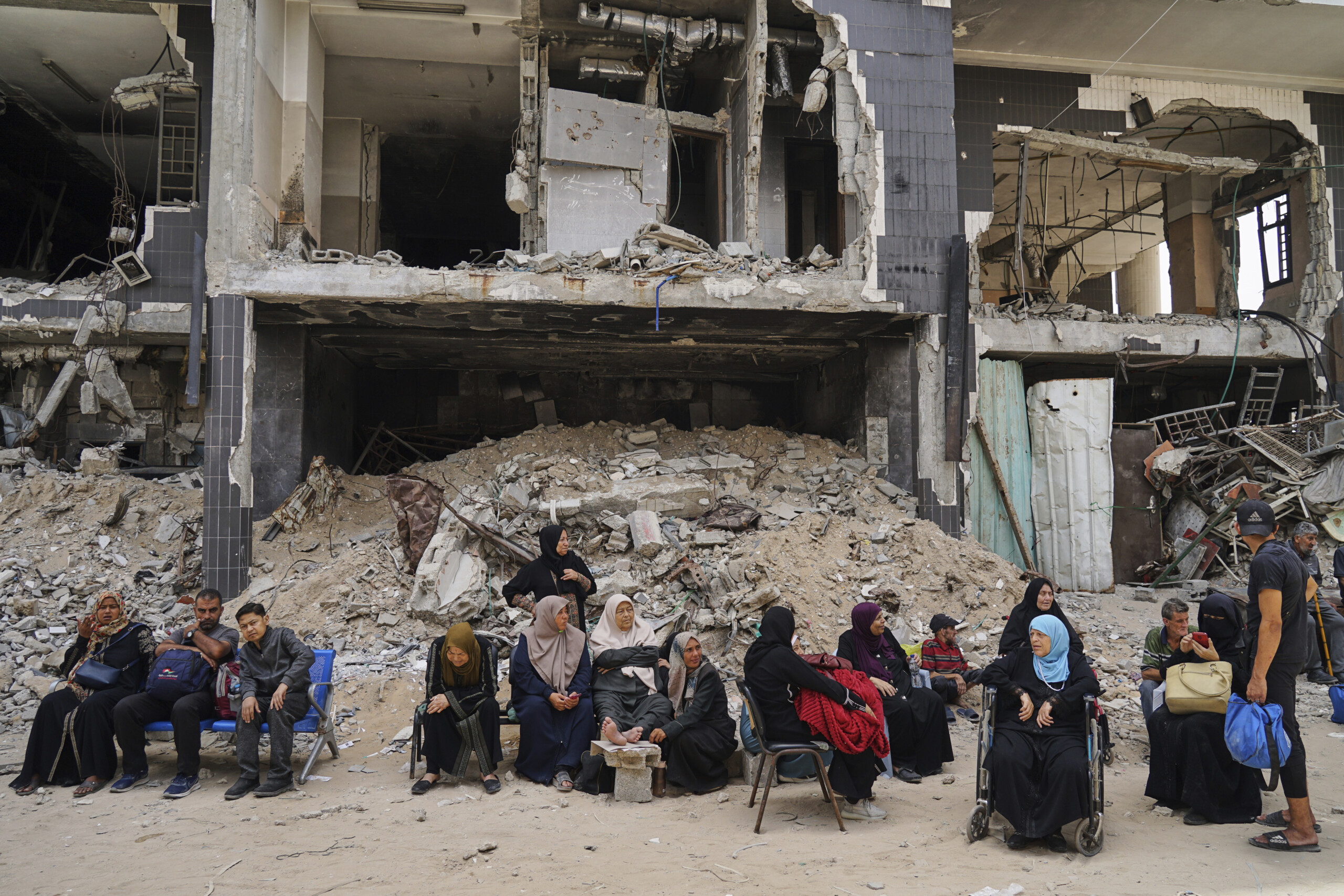 gaza le bilan des raids israeliens seleve a 64 morts scaled