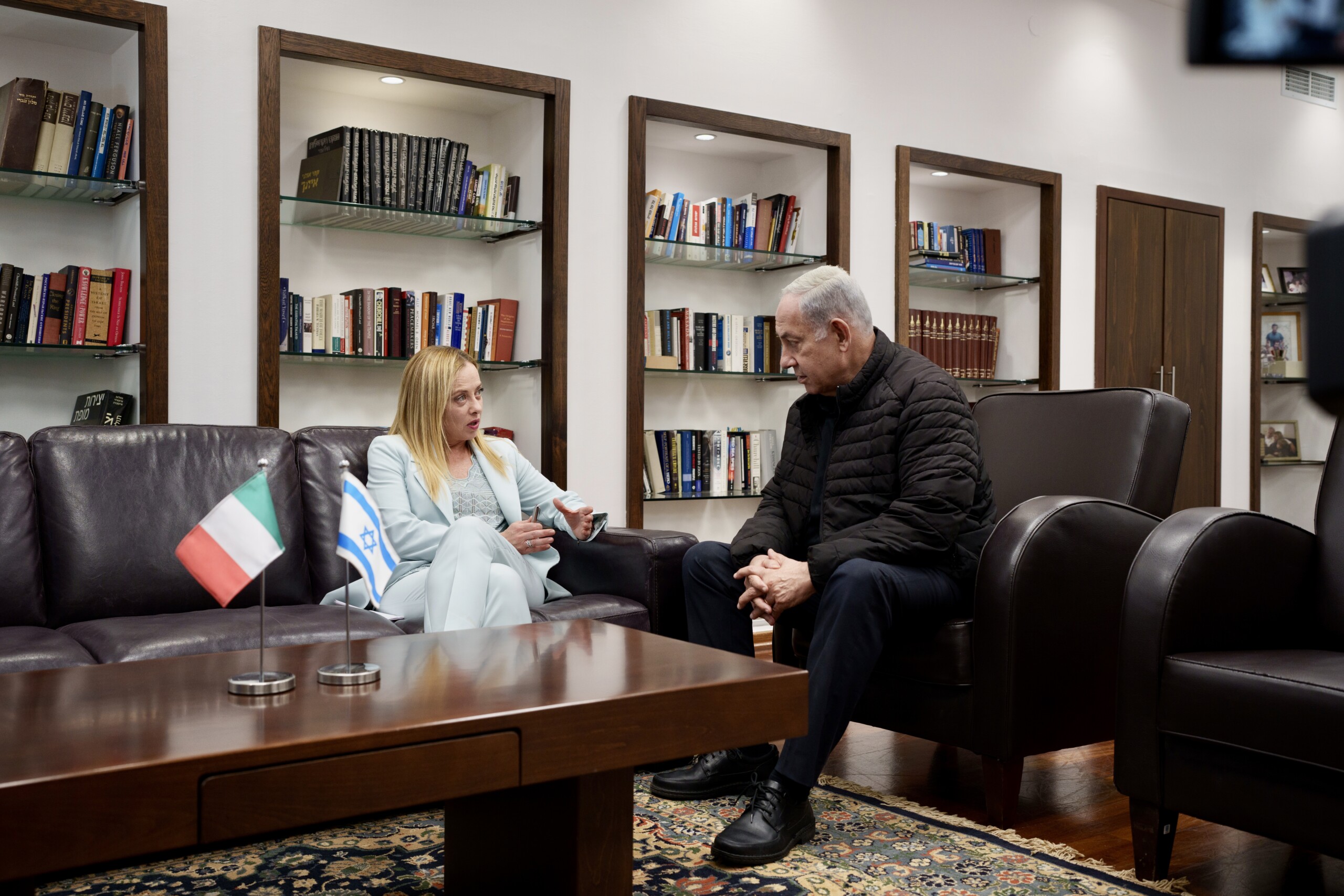 meloni sentretient avec netanyahu et lemir du qatar urgence dun cessez le feu a gaza scaled