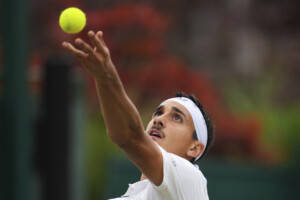 wimbledon sonego en huitiemes de finale nakashima battu au cinquieme set