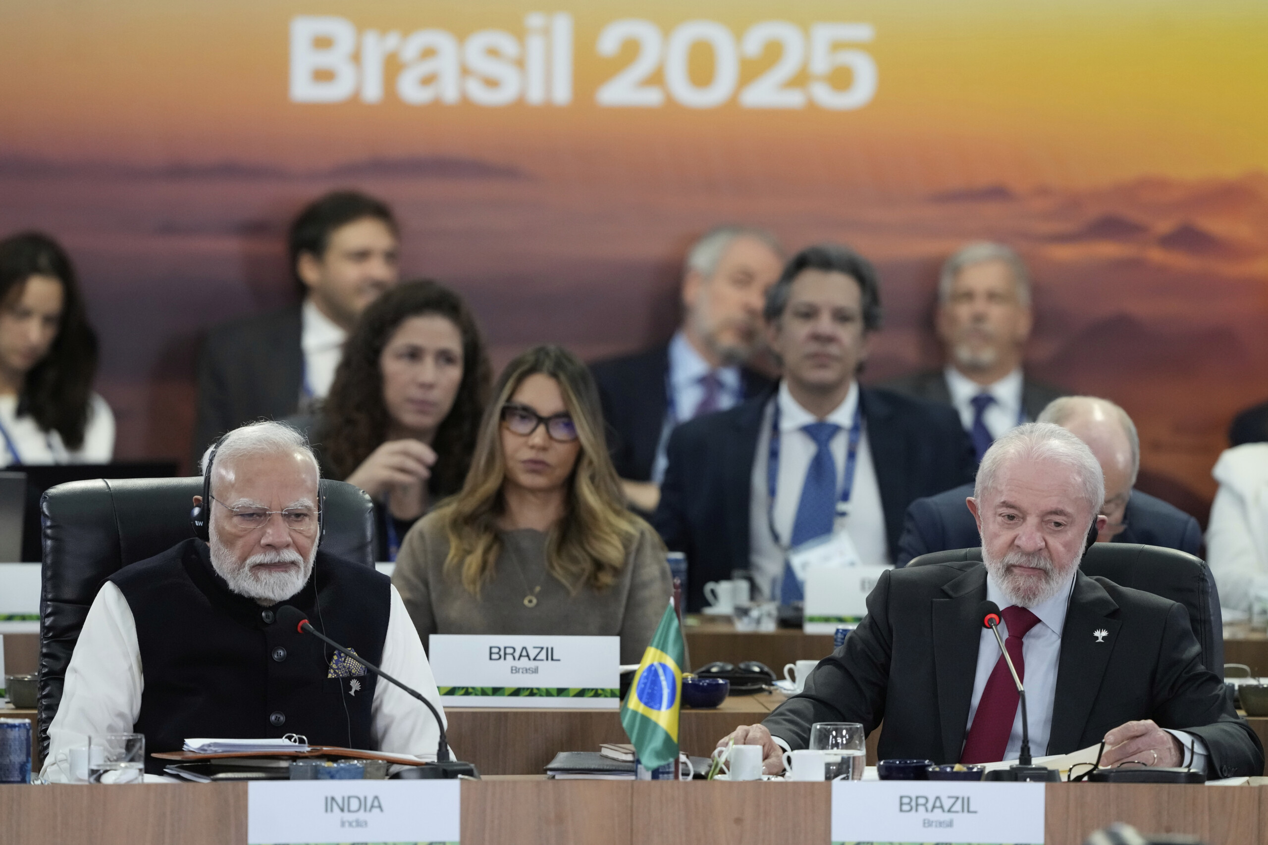droits de douane les brics critiquent trump pour laugmentation des tarifs douaniers et son attaque contre liran scaled