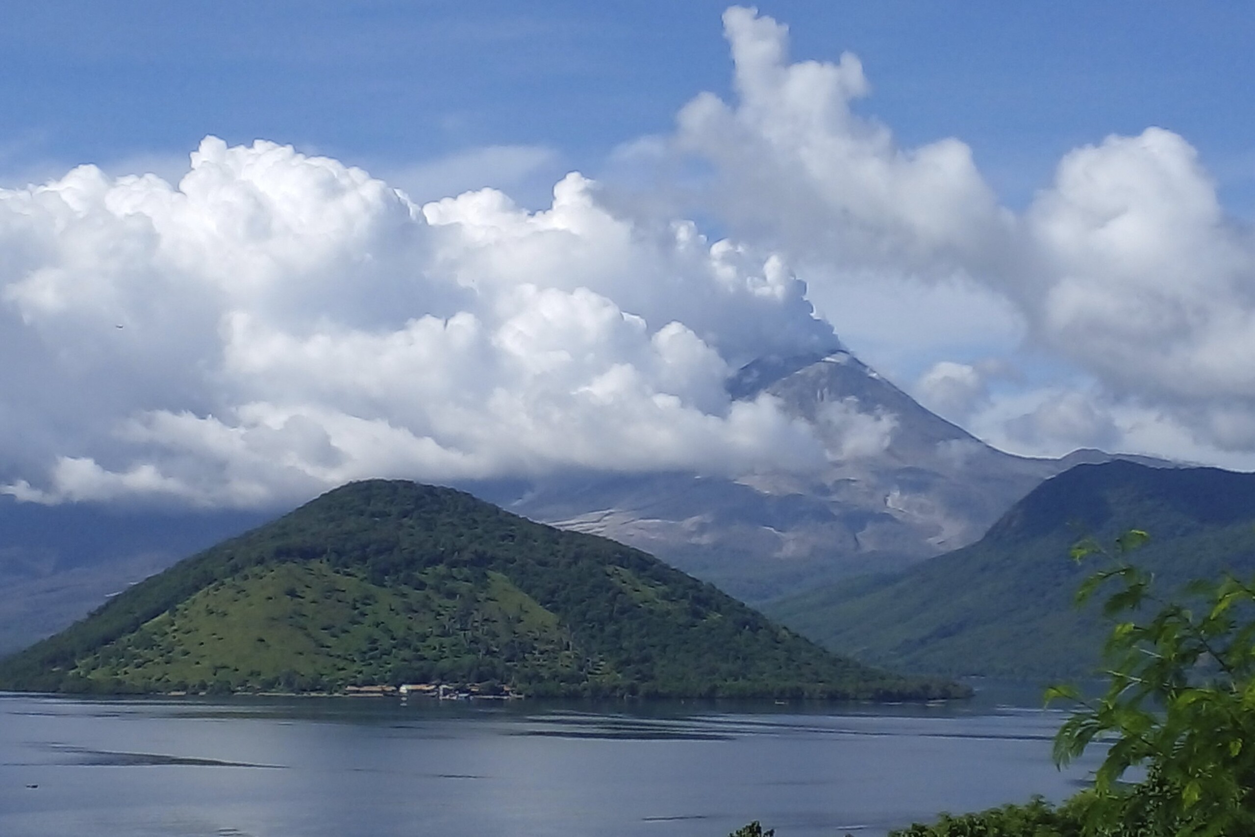 indonesie eruption du volcan lewotobi laki laki scaled