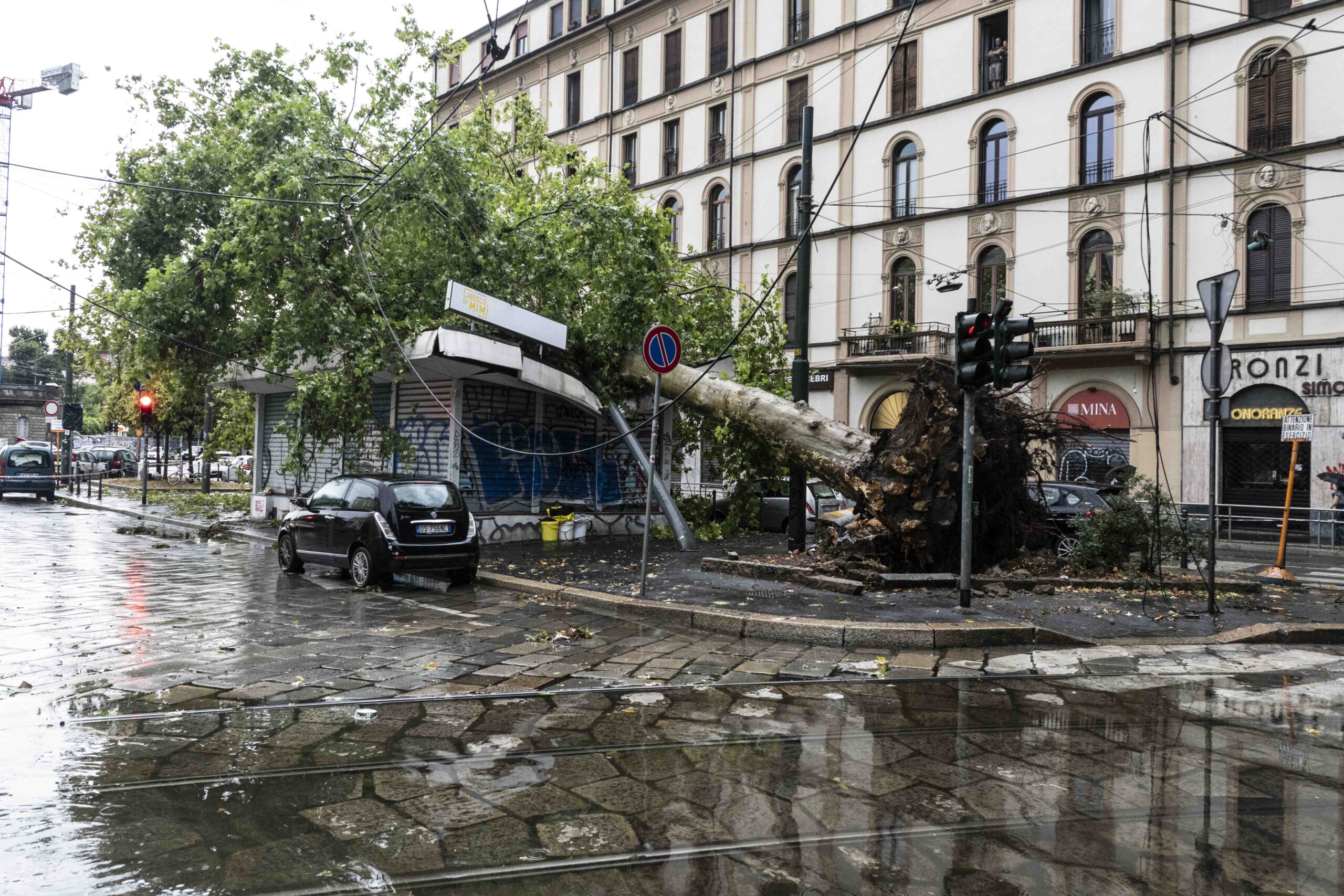 Intempéries : depuis hier, plus de 500 interventions des pompiers en Lombardie 1 intemperies depuis hier plus de 500 interventions des pompiers en lombardie scaled