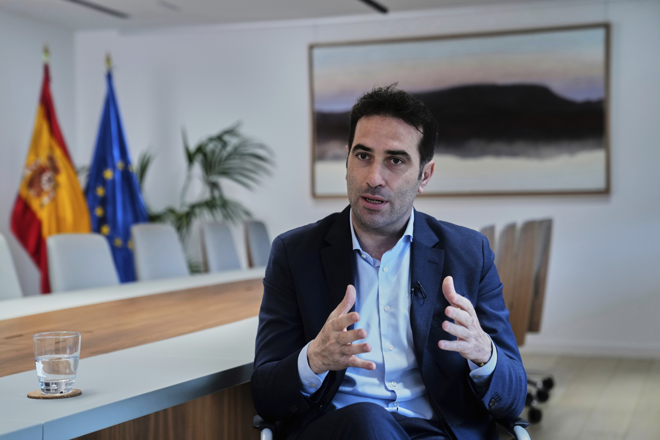 UE : l'Espagnol Cuerpo retire sa candidature à la présidence de l'Eurogroupe 1 ue lespagnol cuerpo retire sa candidature a la presidence de leurogroupe scaled