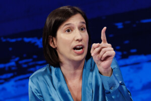 gaza schlein solidarite avec francesca albanese le silence de meloni embarrasse litalie