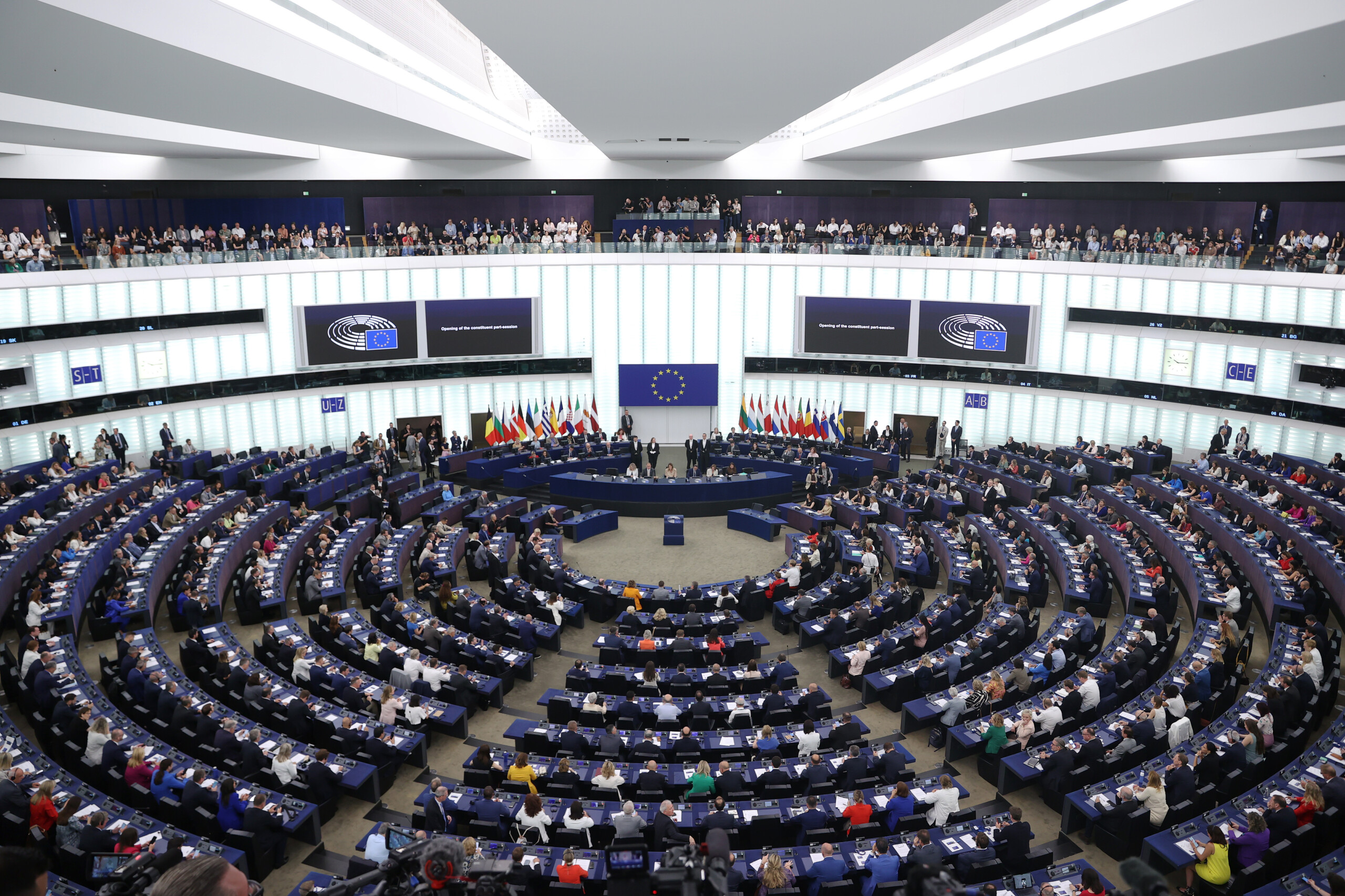 ue medias hypothese dune taxe sur les grandes entreprises pour le budget scaled
