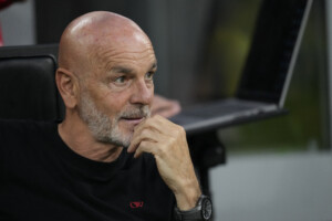 football cest officiel stefano pioli est le nouvel entraineur de la fiorentina