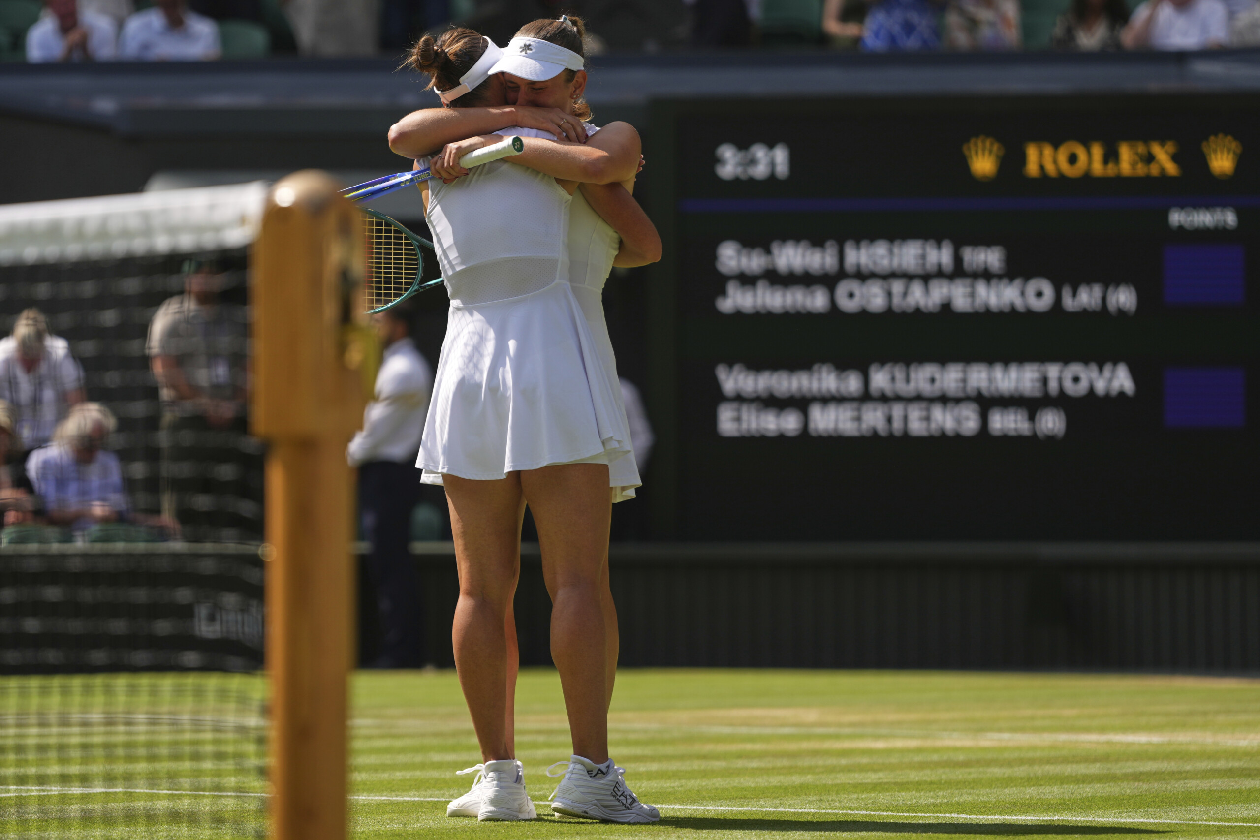 wimbledon kudermetova mertens triomphent en double feminin scaled