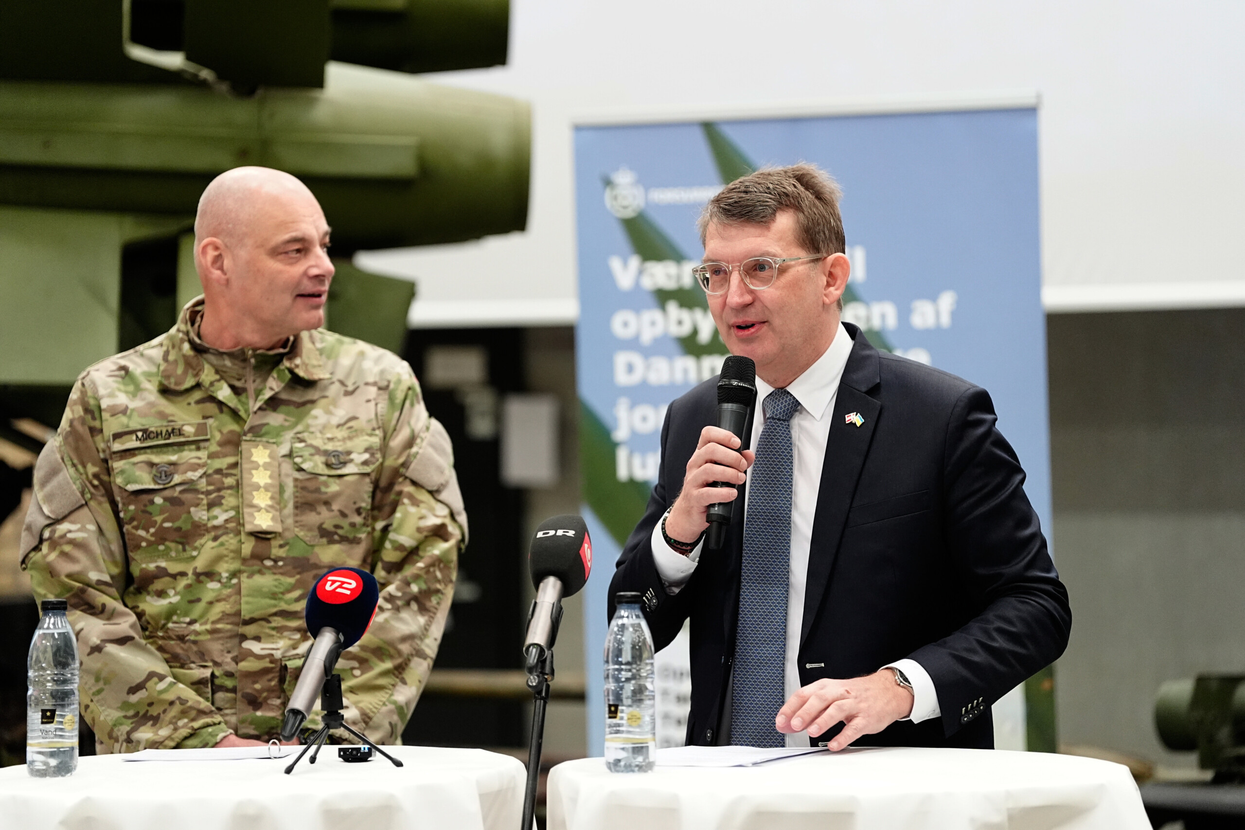 le danemark fournira des communications par satellite a kiev scaled
