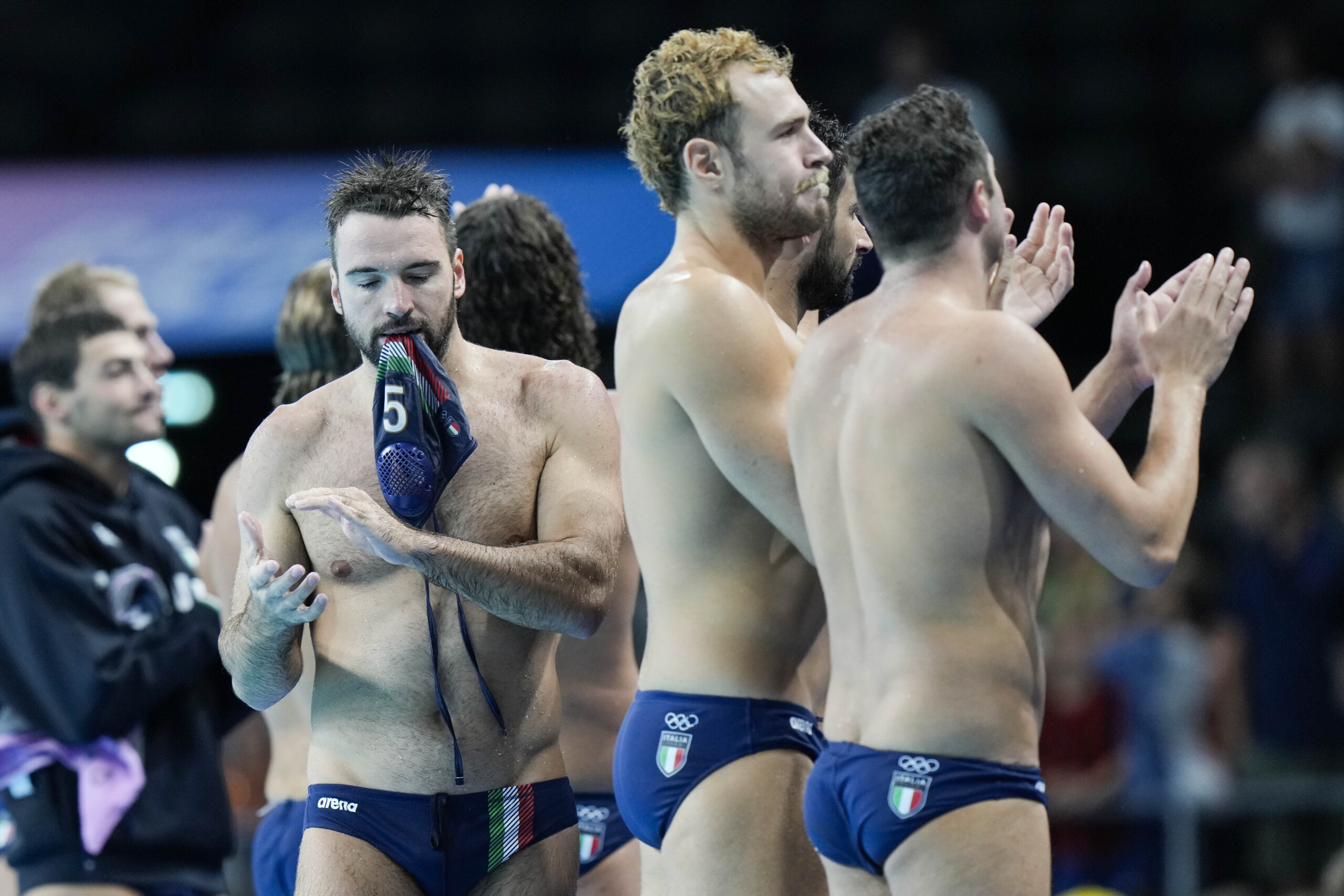 waterpolo mondiali settebello bat la serbie 17 16 aux tirs au but et se qualifie pour les quarts de finale scaled