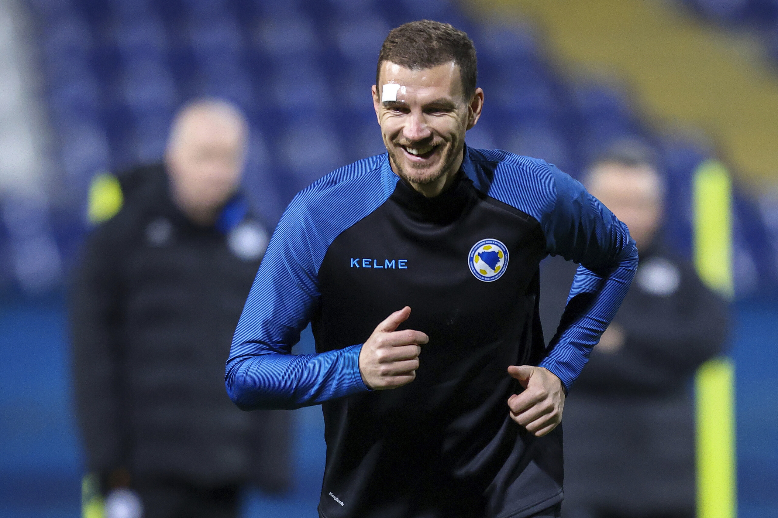 football dzeko je vais tout donner pour faire progresser la fiorentina scaled