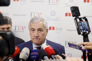 moyen orient tajani pizzaballa a gaza avec 500 tonnes daide israel doit cesser ses operations