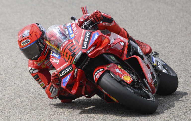 motogp gp de republique tcheque marc marquez remporte la course sprint podium pour acosta et bastianini