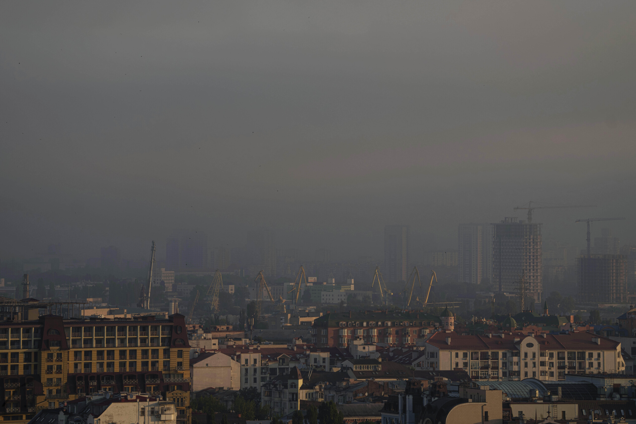 ukraine attaque de drones russes dans la nuit a kiev au moins un mort scaled
