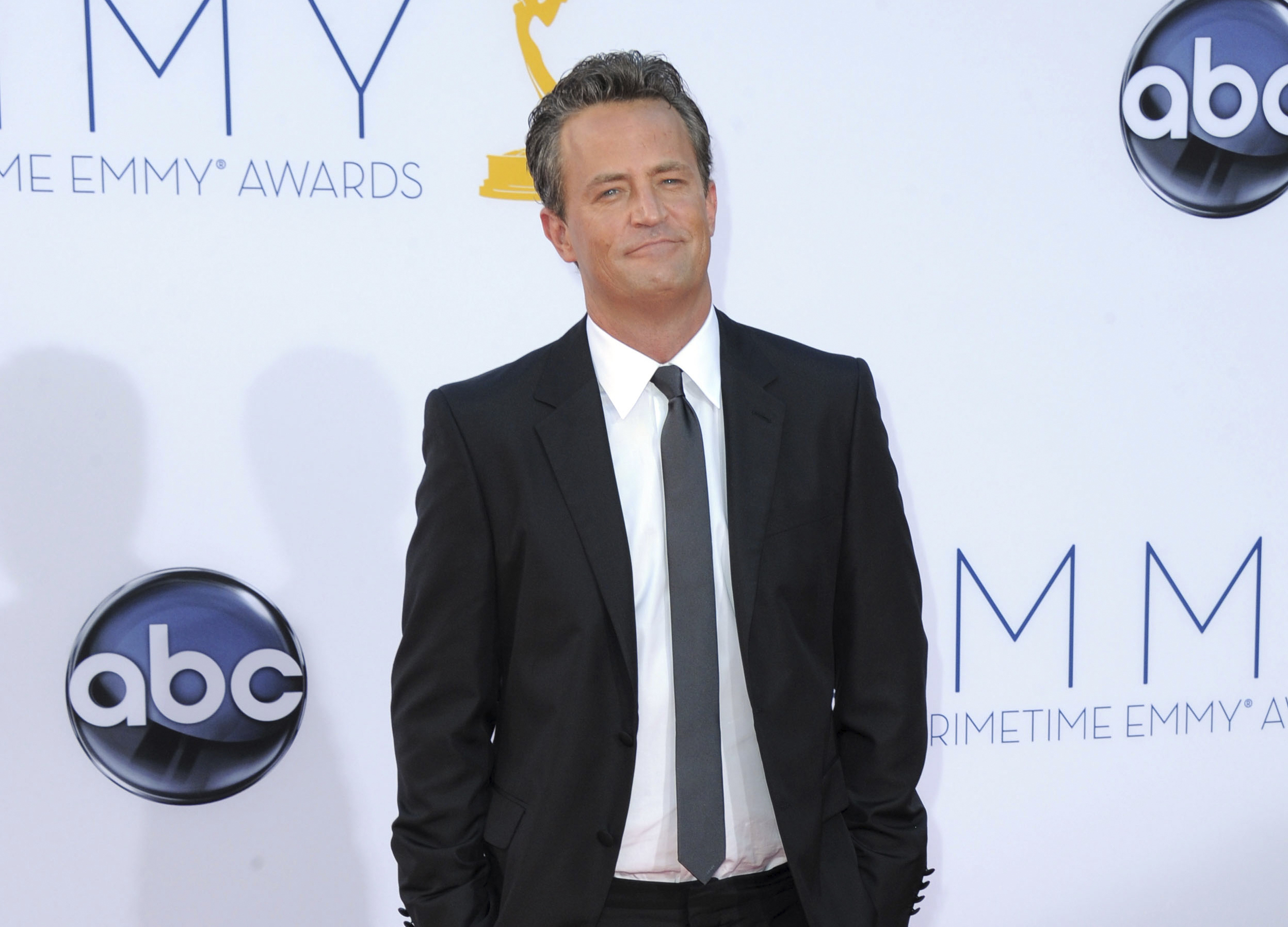 etats unis ketamine administree a matthew perry avant sa mort le medecin plaide coupable