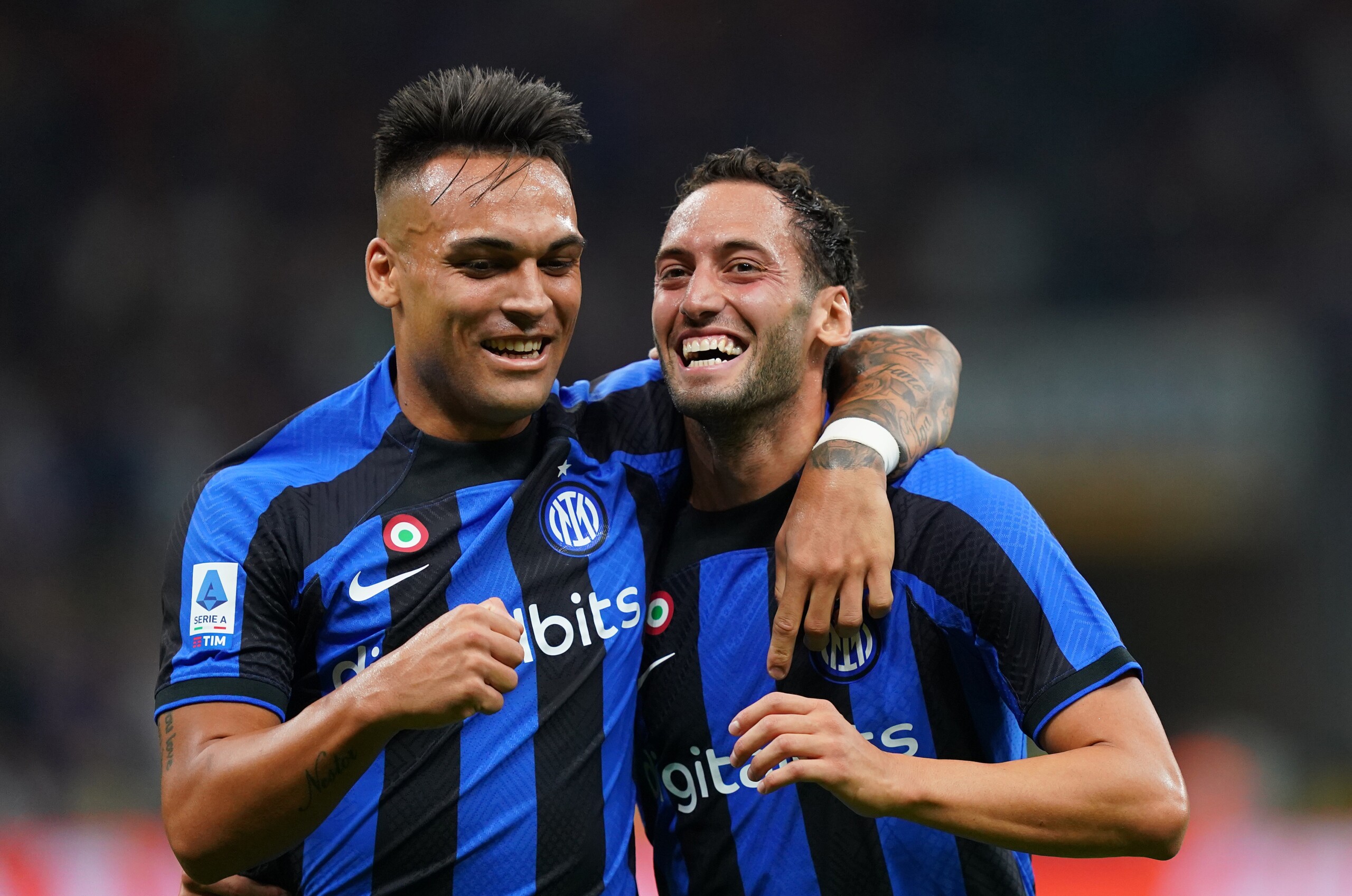 football inter paix entre calhanoglu et lautaro sur les reseaux sociaux scaled