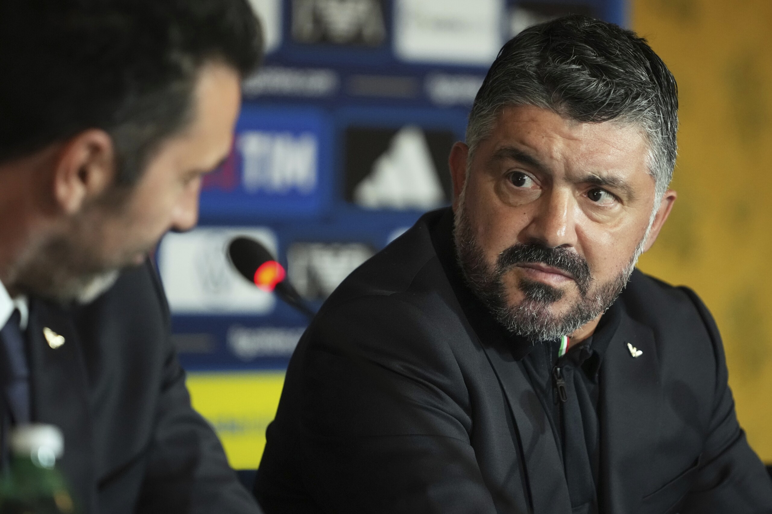 football le selectionneur national gattuso en visite a trigoria scaled