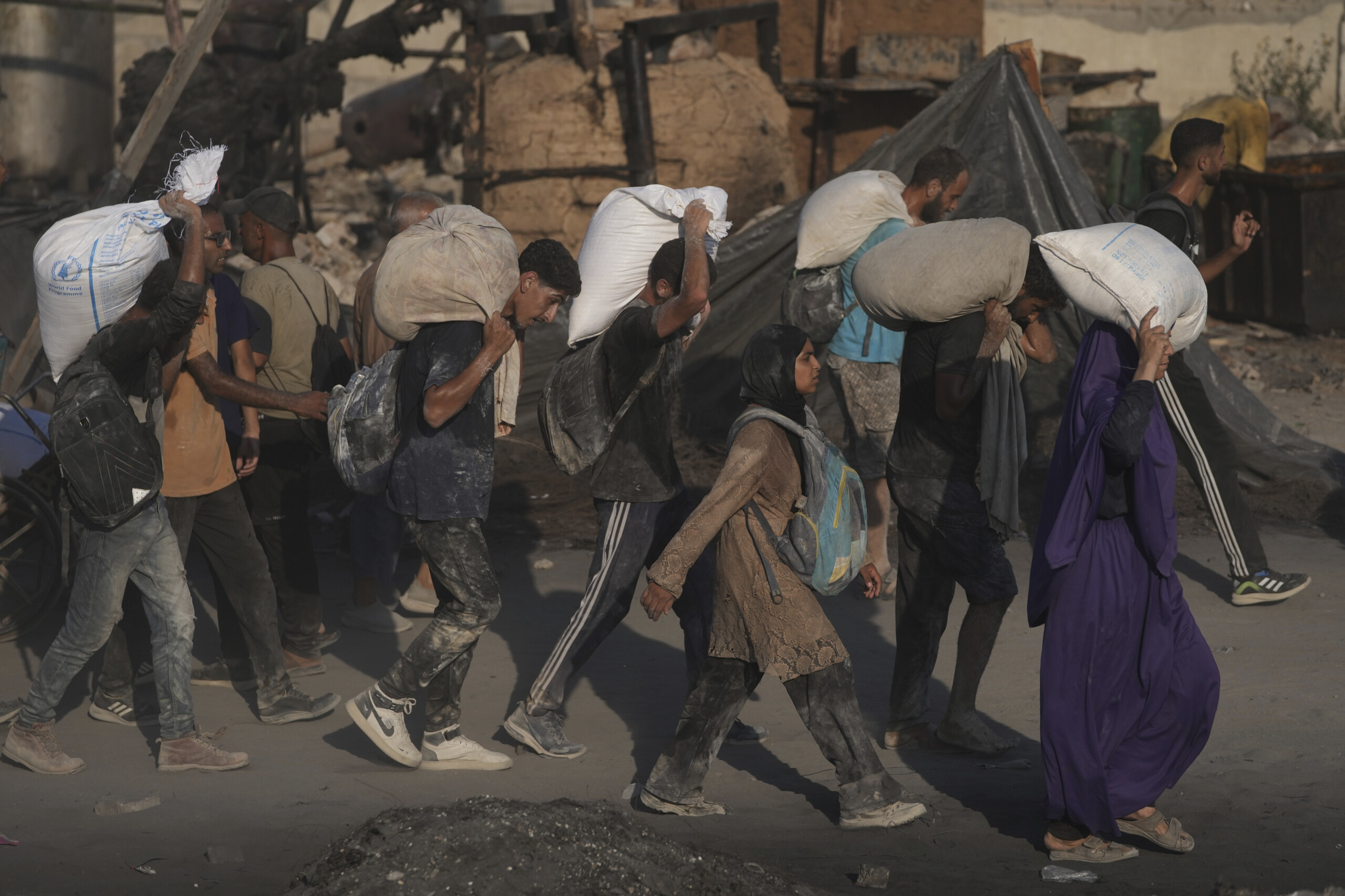 emirats nous allons immediatement reprendre lacheminement de laide a gaza scaled
