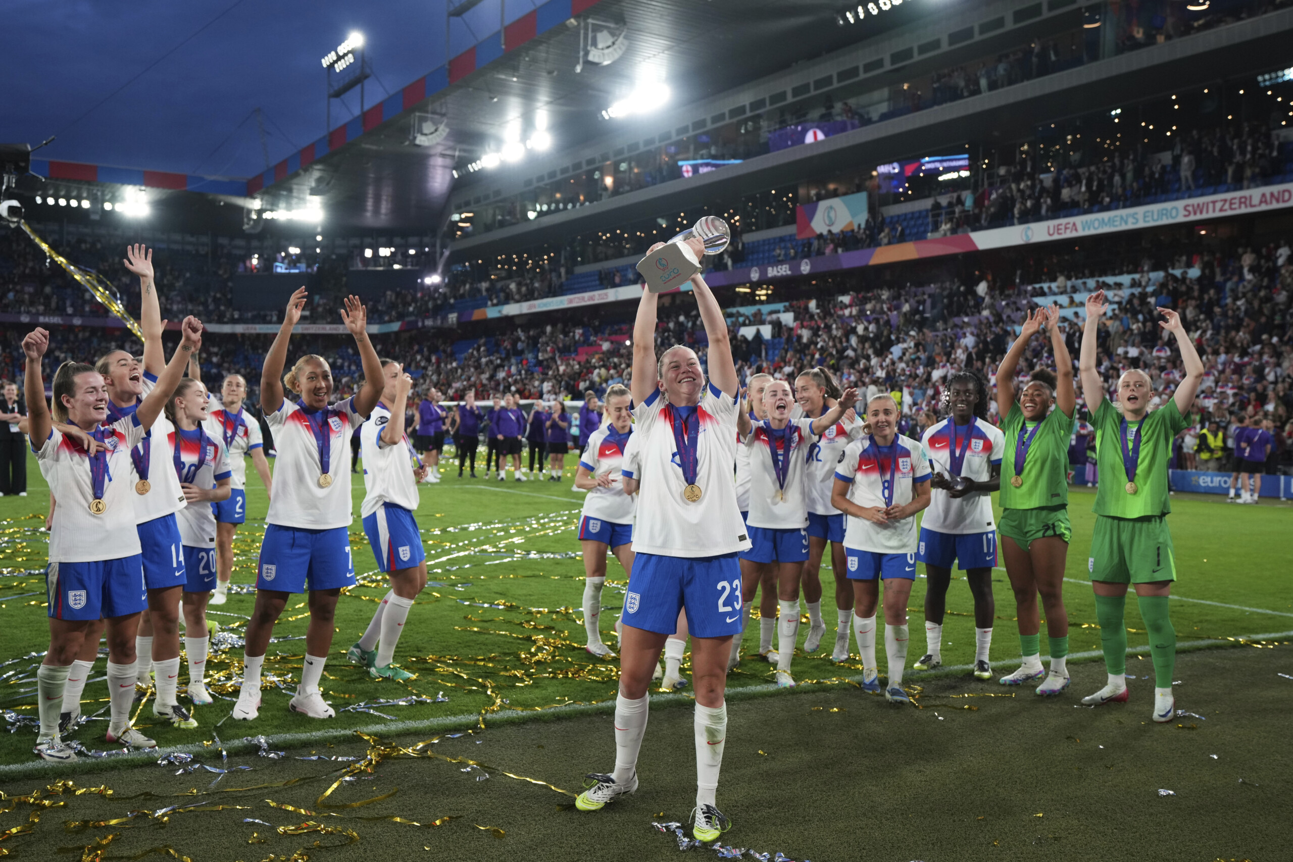 football championnat deurope feminin langleterre reste championne lespagne sincline aux tirs au but scaled