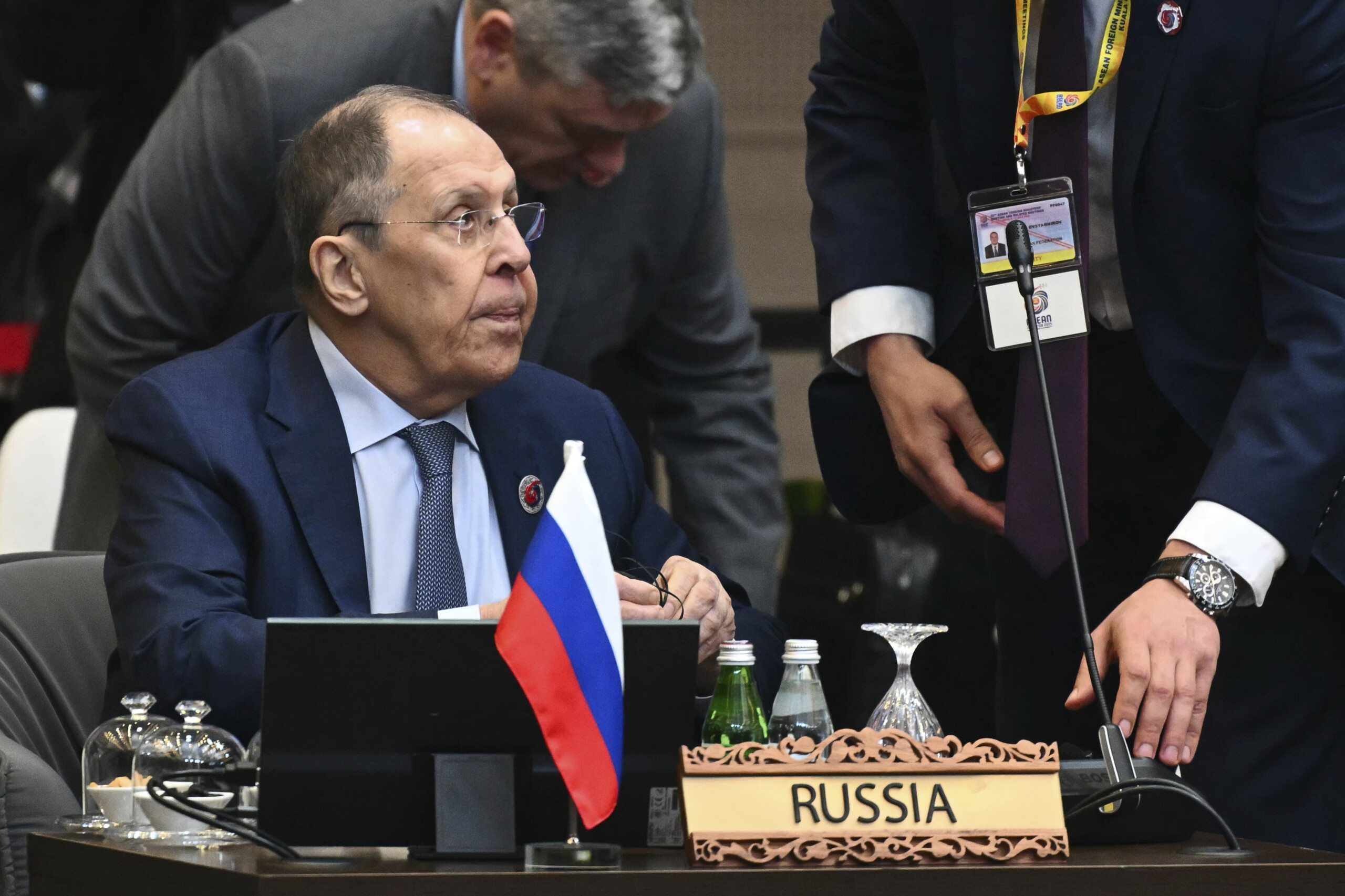 ukraine lavrov dans laffaire gergiev litalie est influencee par les neonazis de kiev scaled