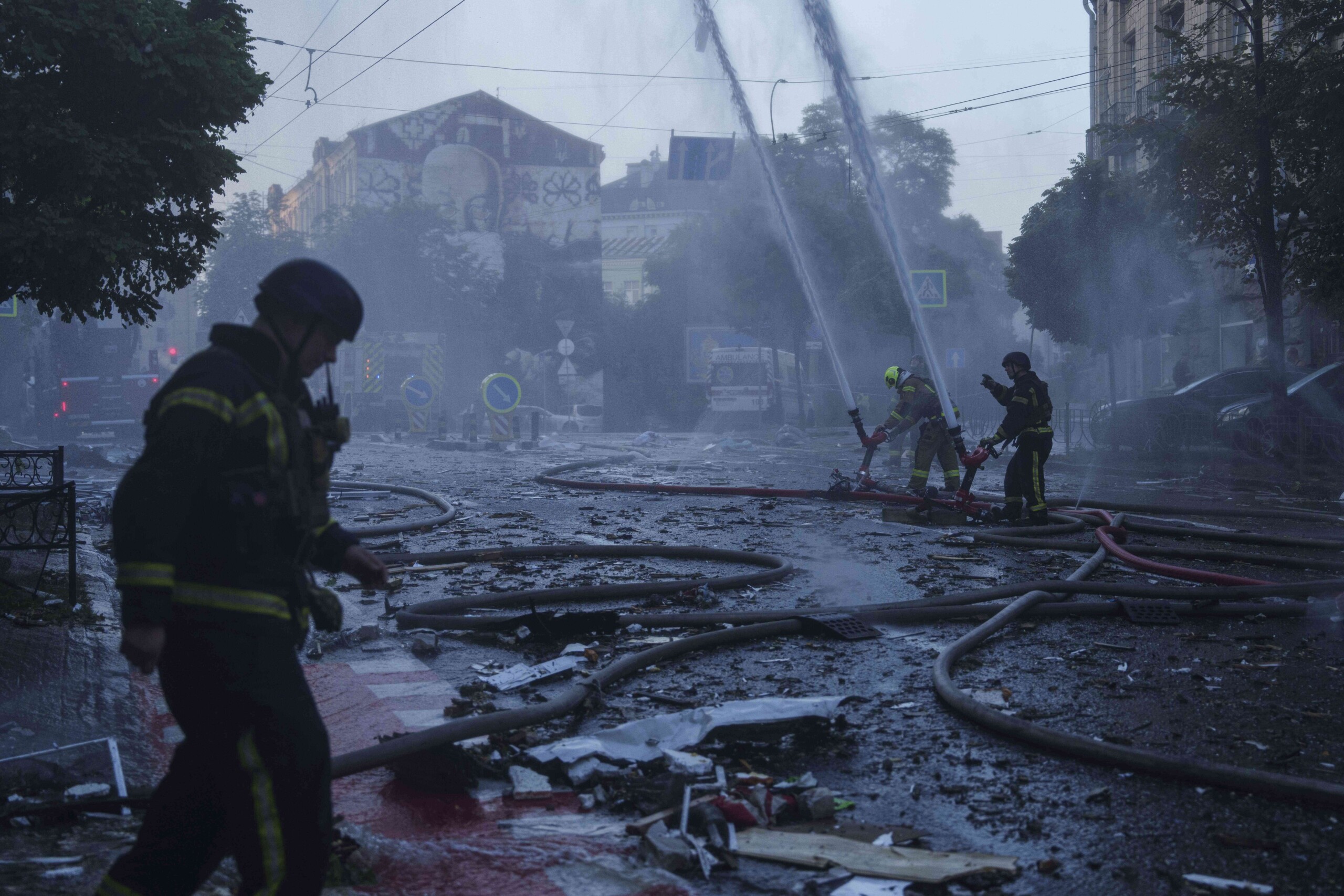 ukraine nouvelles attaques sur kiev 5 blesses dont une fillette de 2 ans scaled