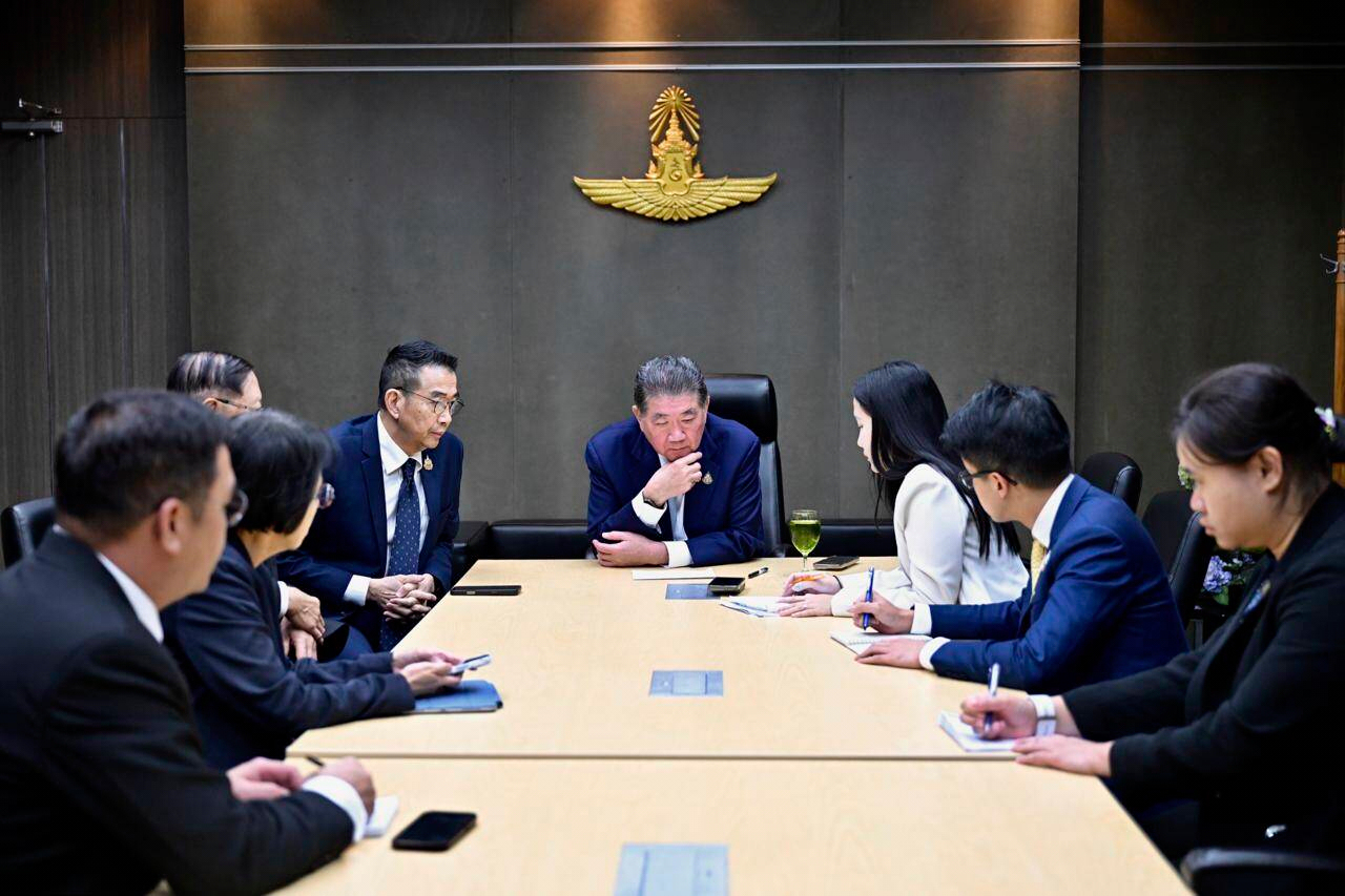 thailande cambodge les commandements militaires se rencontrent treve respectee