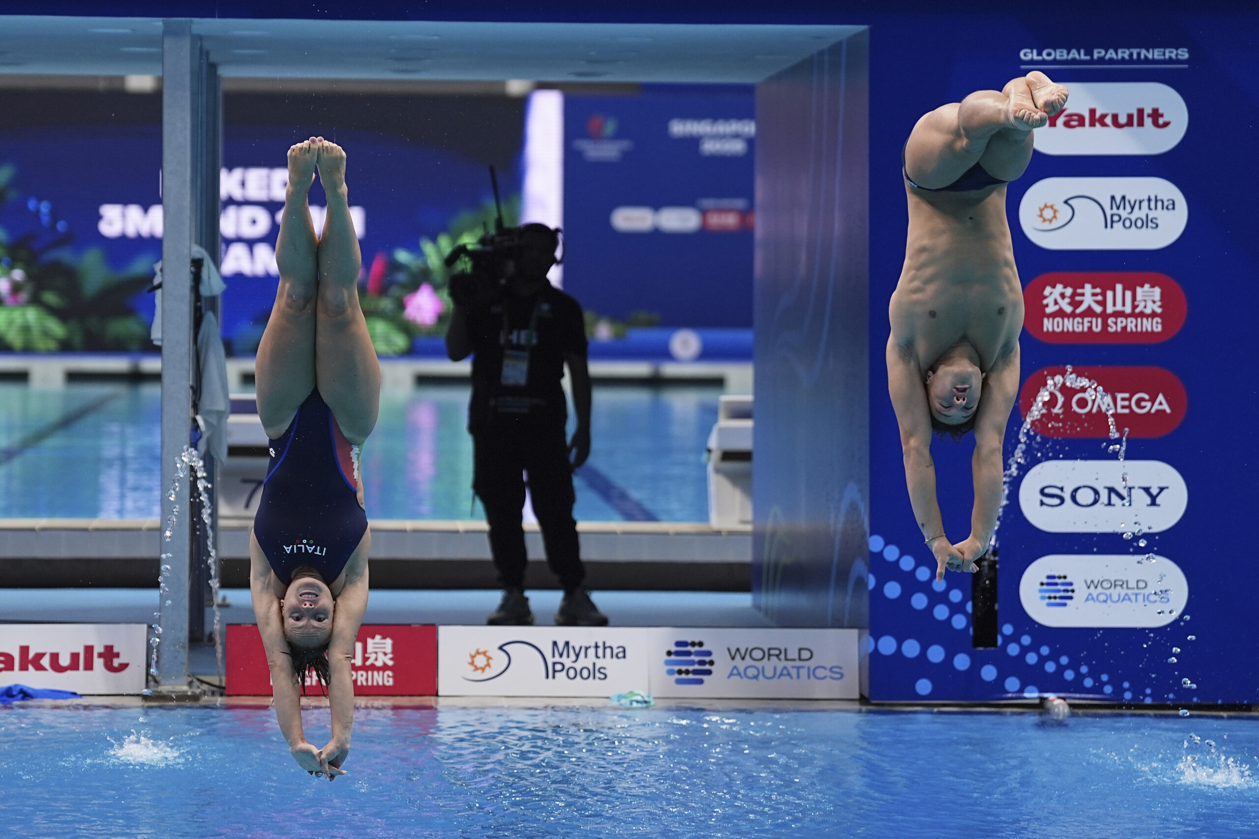 plongeon mondiaux santoro et pellacani en or au tremplin mixte 3 m scaled