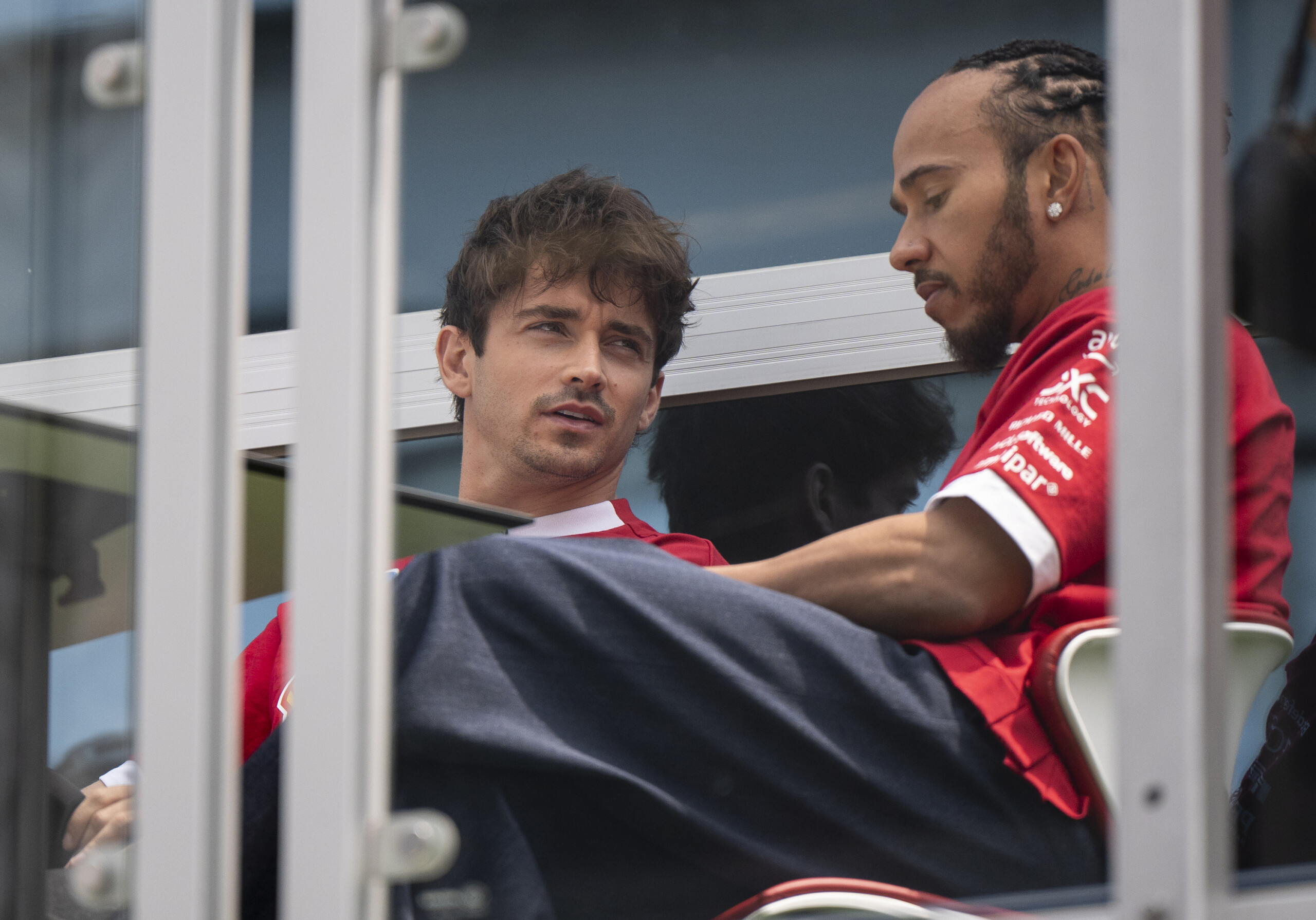 f1 leclerc hamilton comprend la ferrari nous devons continuer ainsi scaled