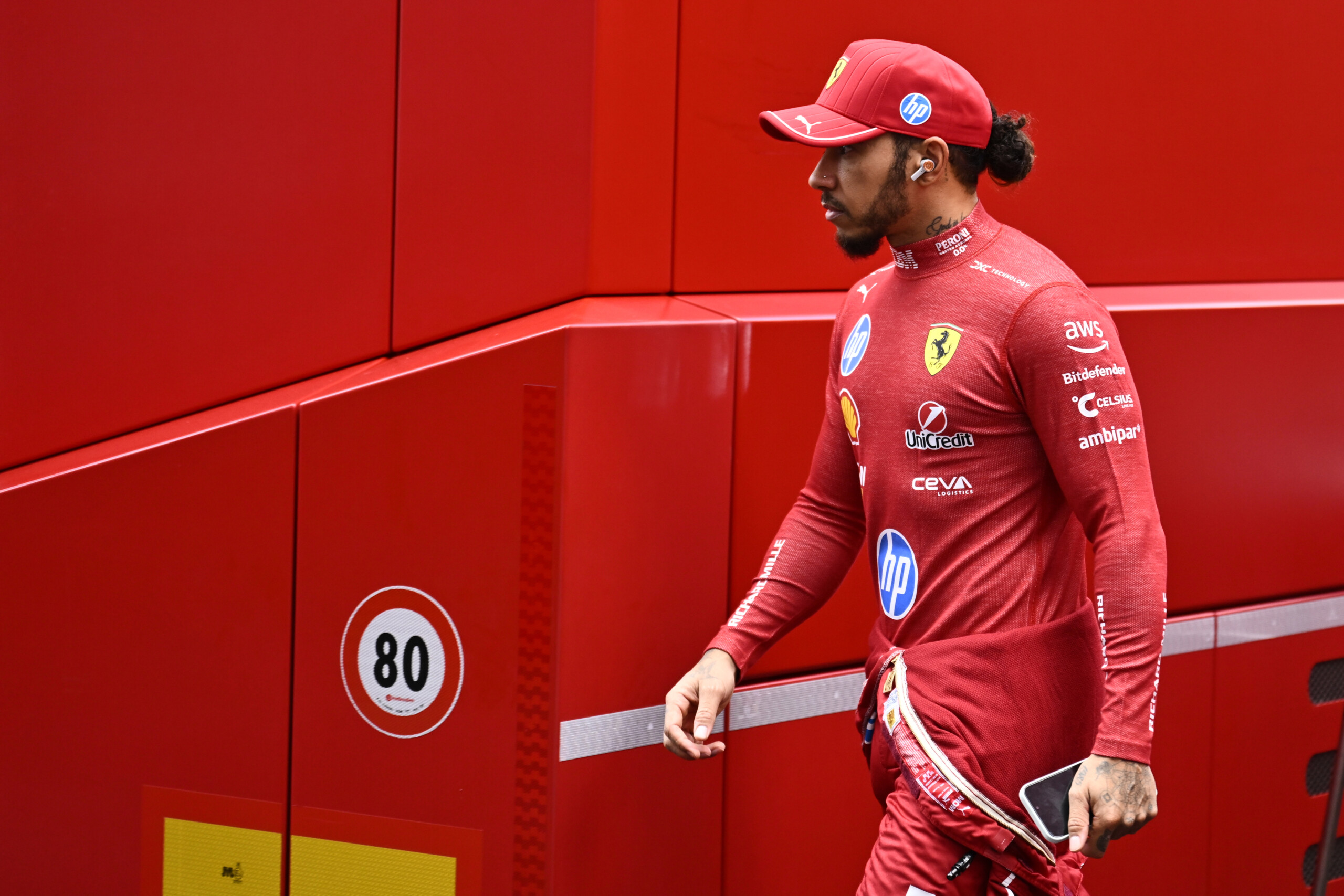 f1 hamilton difficultes en qualification peut etre que ferrari doit changer de pilote scaled