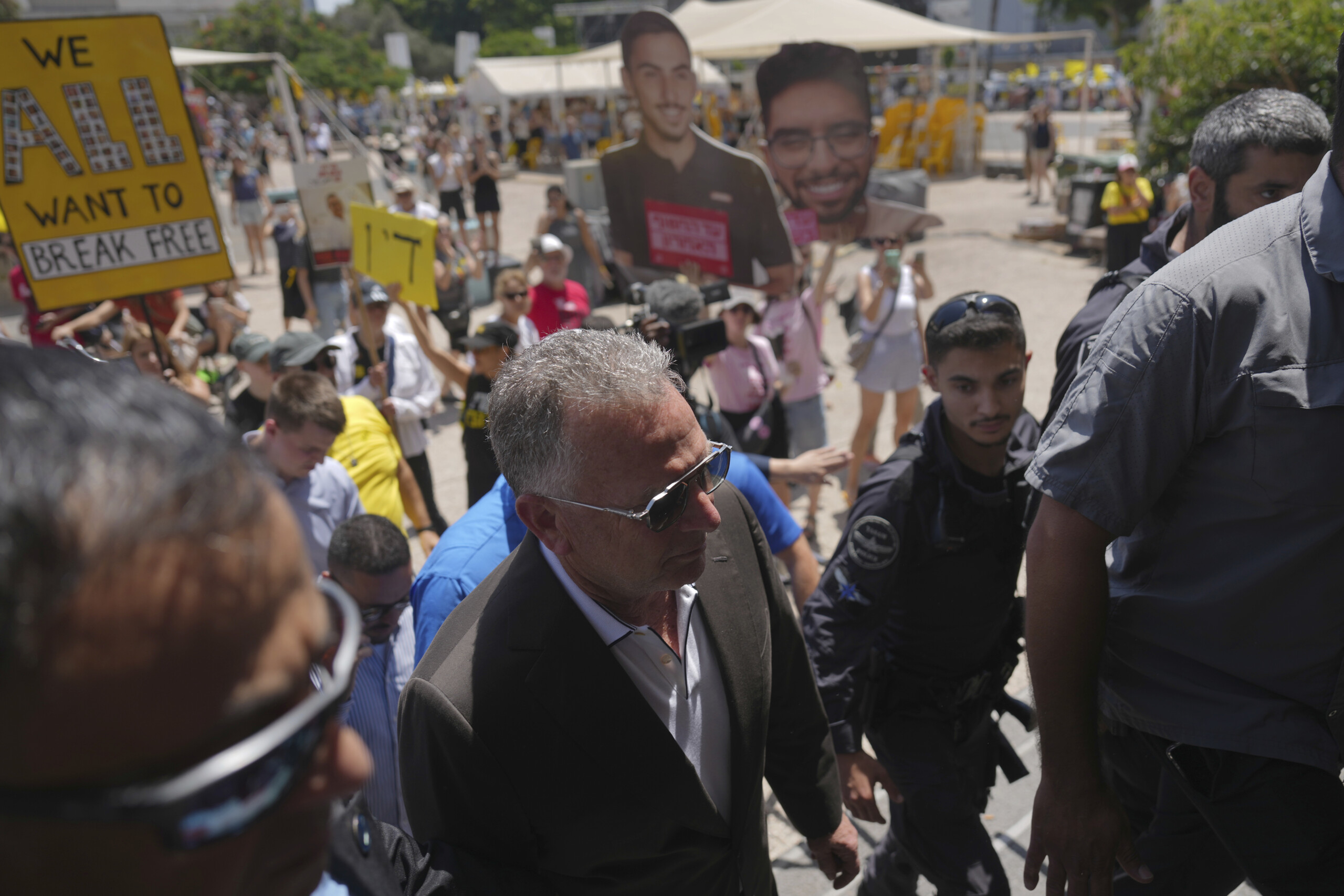 gaza le hamas la visite de witkoff dans les centres daide est une mise en scene scaled