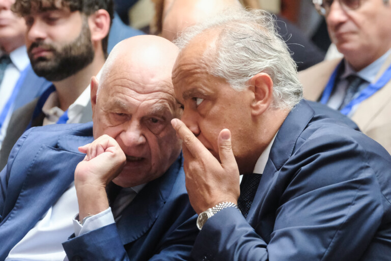 affaire almasri la commission des autorisations invitera les ministres a fournir des eclaircissements