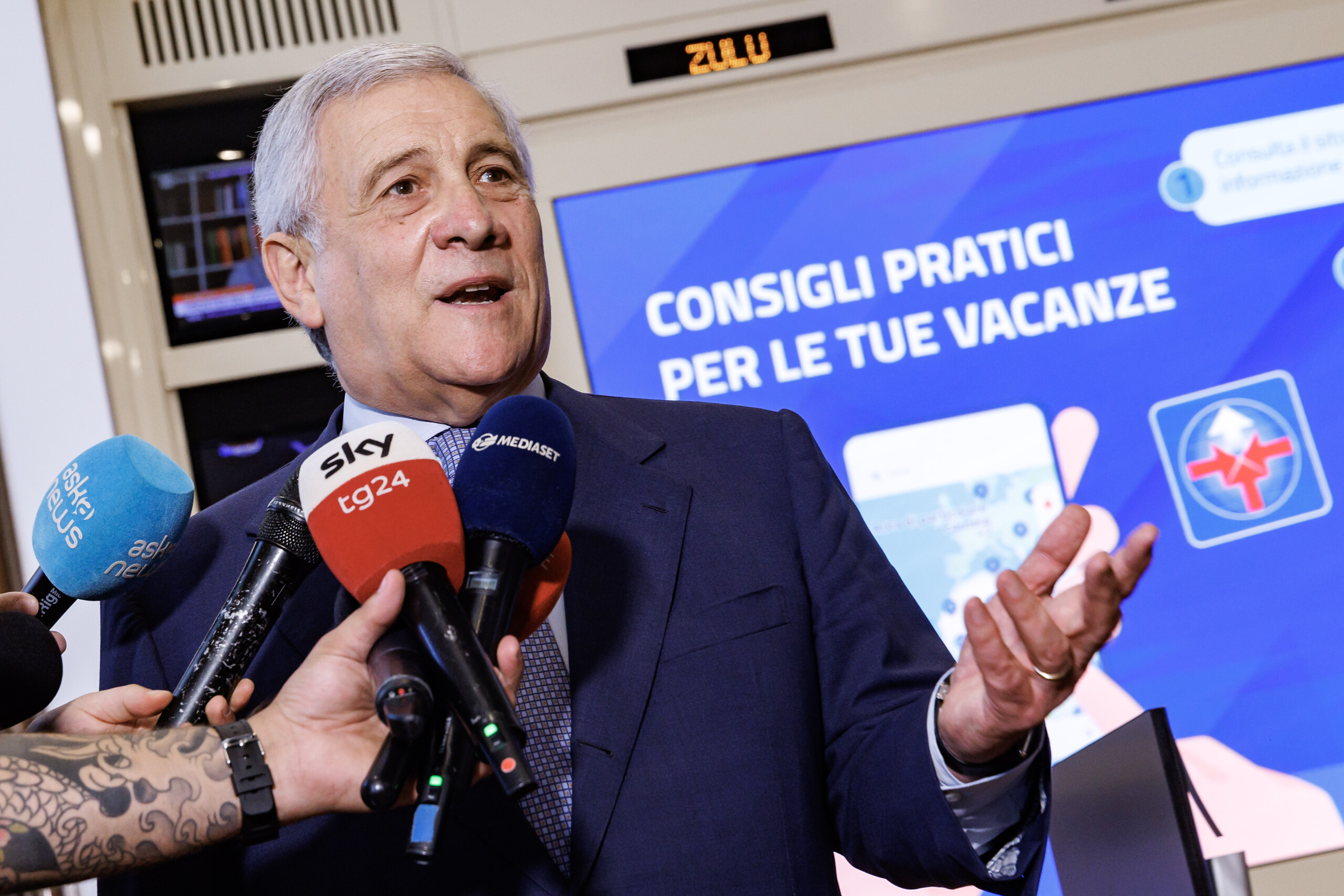 pont etroit tajani une journee historique que nous dedions a berlusconi scaled