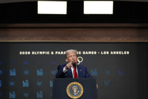 ukraine ft trump envisage des sanctions contre la flotte fantome de petroliers russes