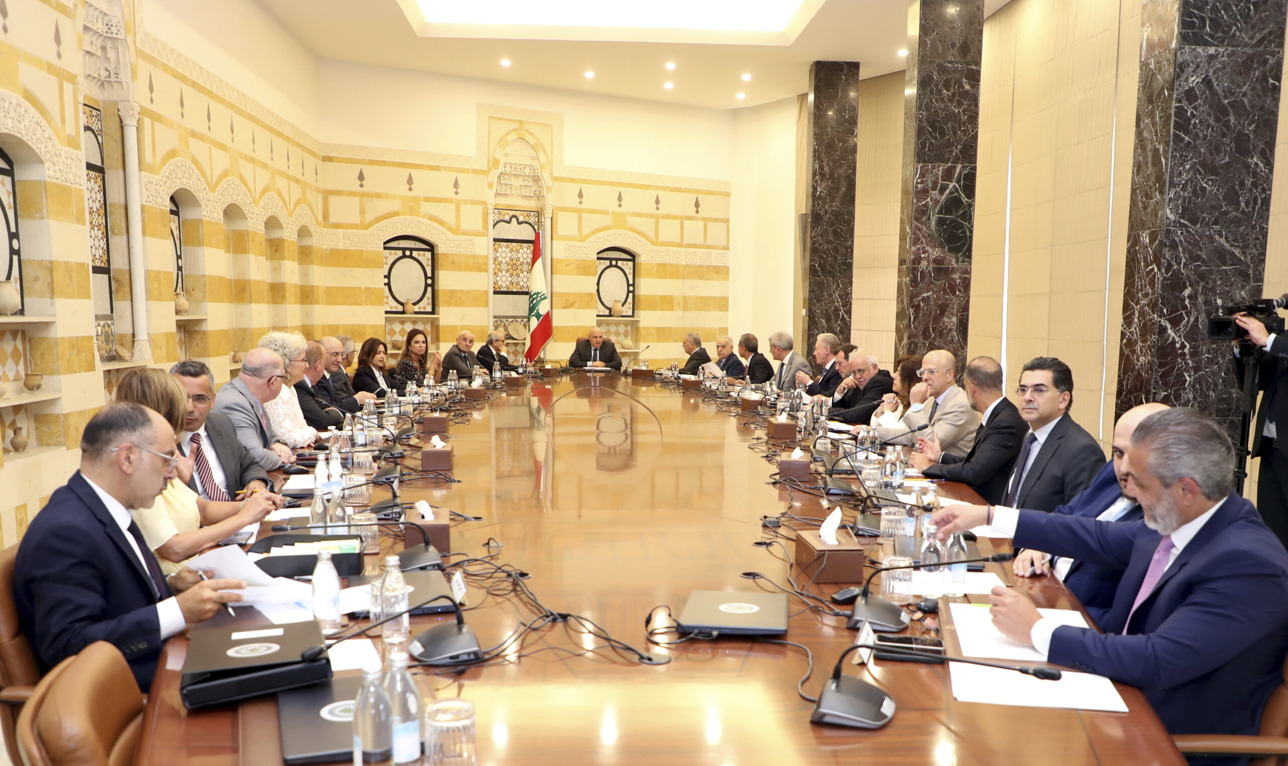 liban le conseil des ministres approuve la feuille de route americaine sur le desarmement du hezbollah scaled