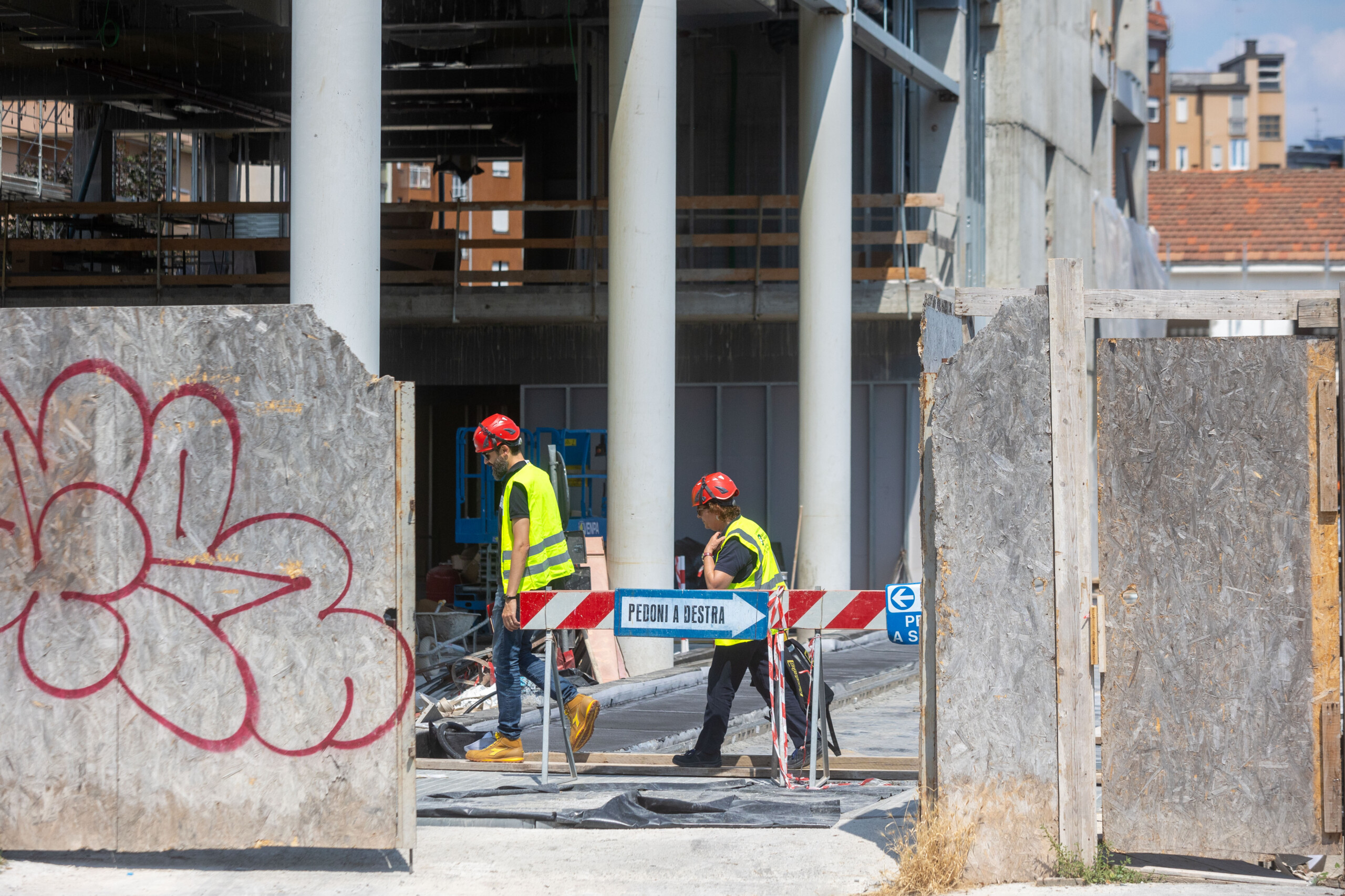 accident du travail coince sous une pelleteuse un homme de 74 ans decede dans la region de turin scaled