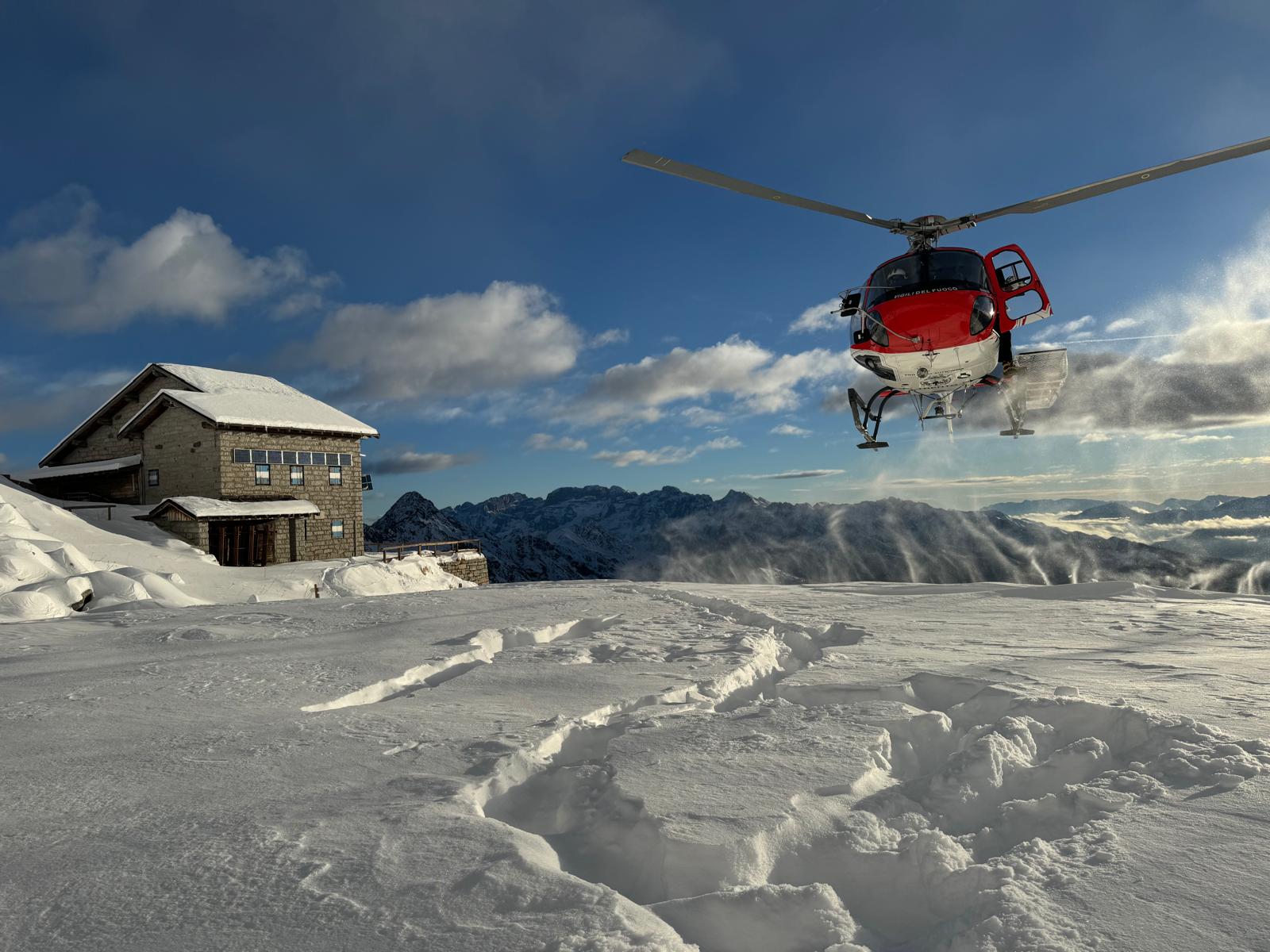 montagne dans lobscurite il perd son chemin et fait une chute mortelle un homme de 53 ans decede dans le trentin