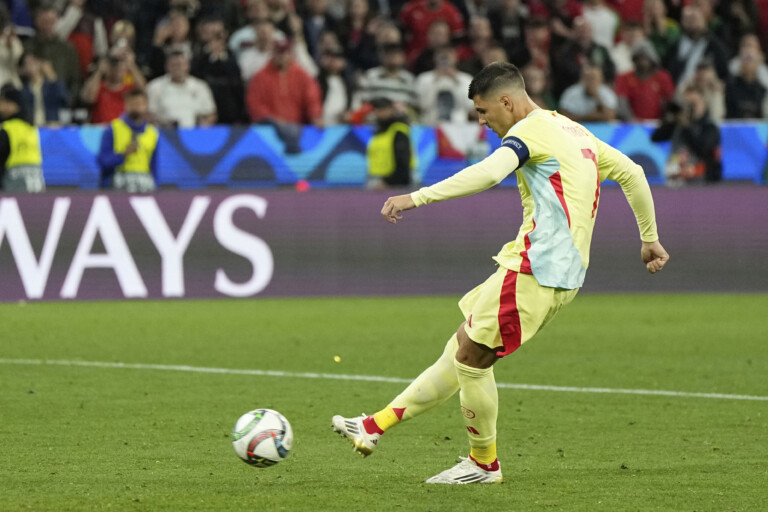 football come officialise morata lattaquant donnera 200