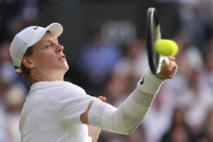 tennis atp cincinnati sinner en demi finale auger aliassime elimine en deux sets