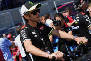 motogp valentino rossi je suis content pour la pole de bezzecchi la strategie a fonctionne