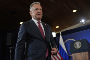 ukraine witkoff poutine a accepte des garanties americaines et europeennes similaires a celles de larticle 5
