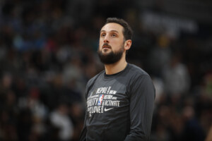 belinelli annonce son depart sur les reseaux sociaux jai tout donne