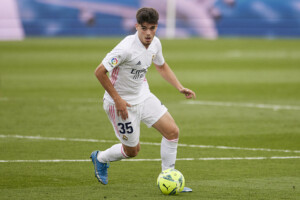 football naples officialise larrivee de gutierrez