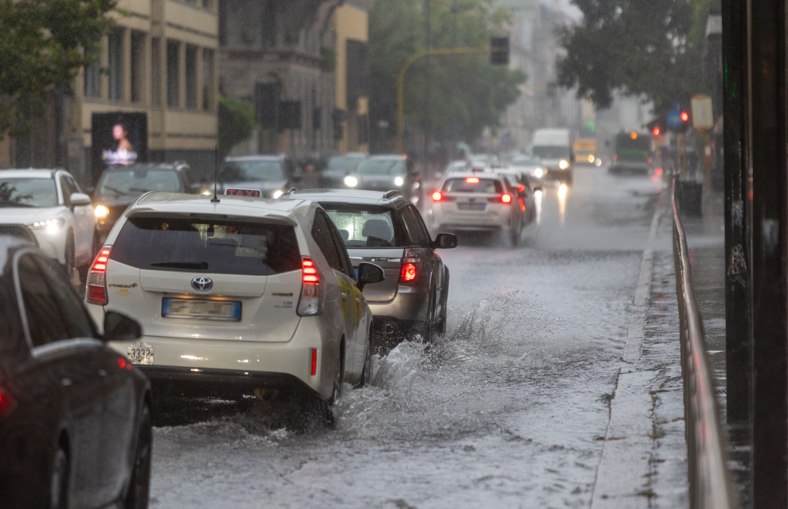 meteo alerte orange en ligurie et en lombardie pour orages scaled
