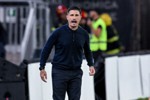 football pisacane je vis beaucoup demotions cagliari a le bon etat desprit