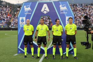 serie a premiere annonce officielle lors de como lazio larbitre communique lannulation dun but