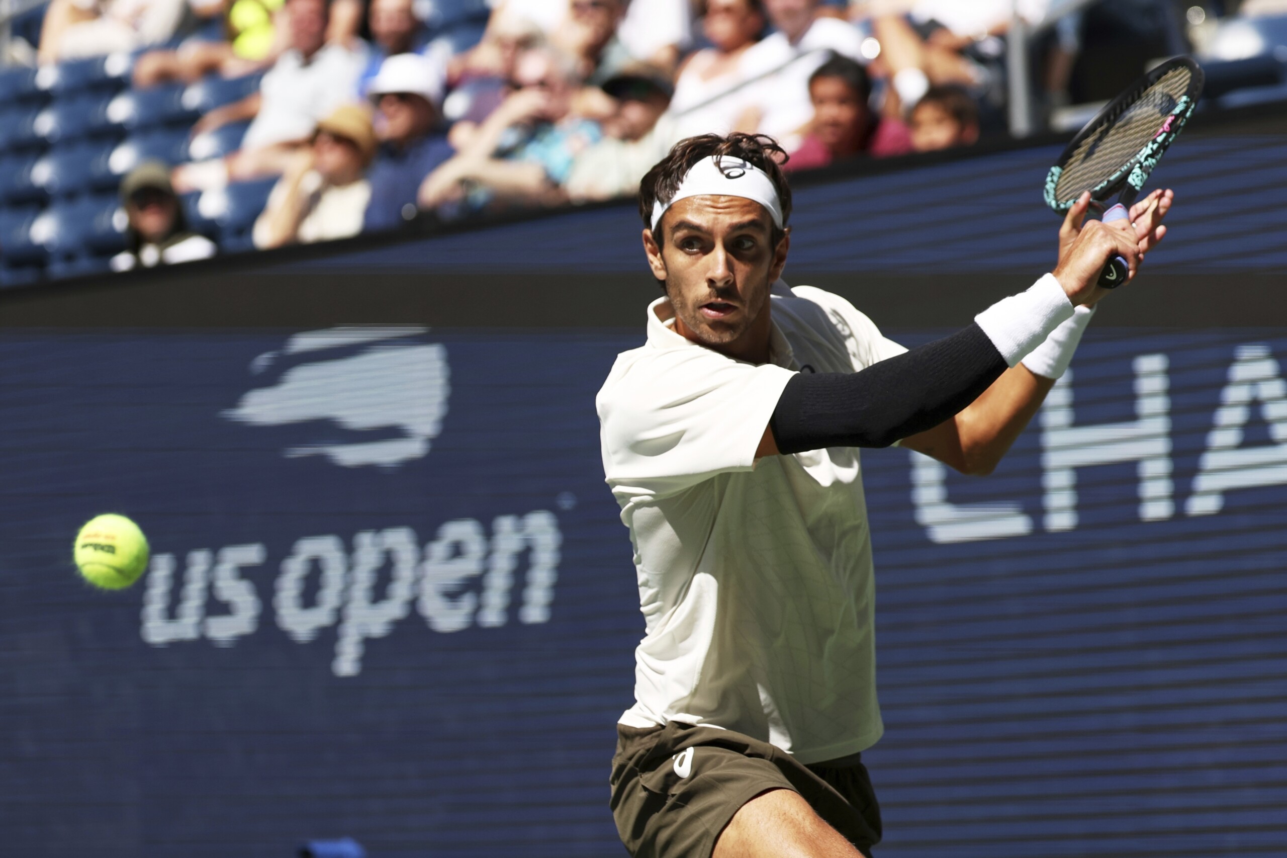 us open musetti en huitiemes de finale cobolli abandonne au troisieme set scaled