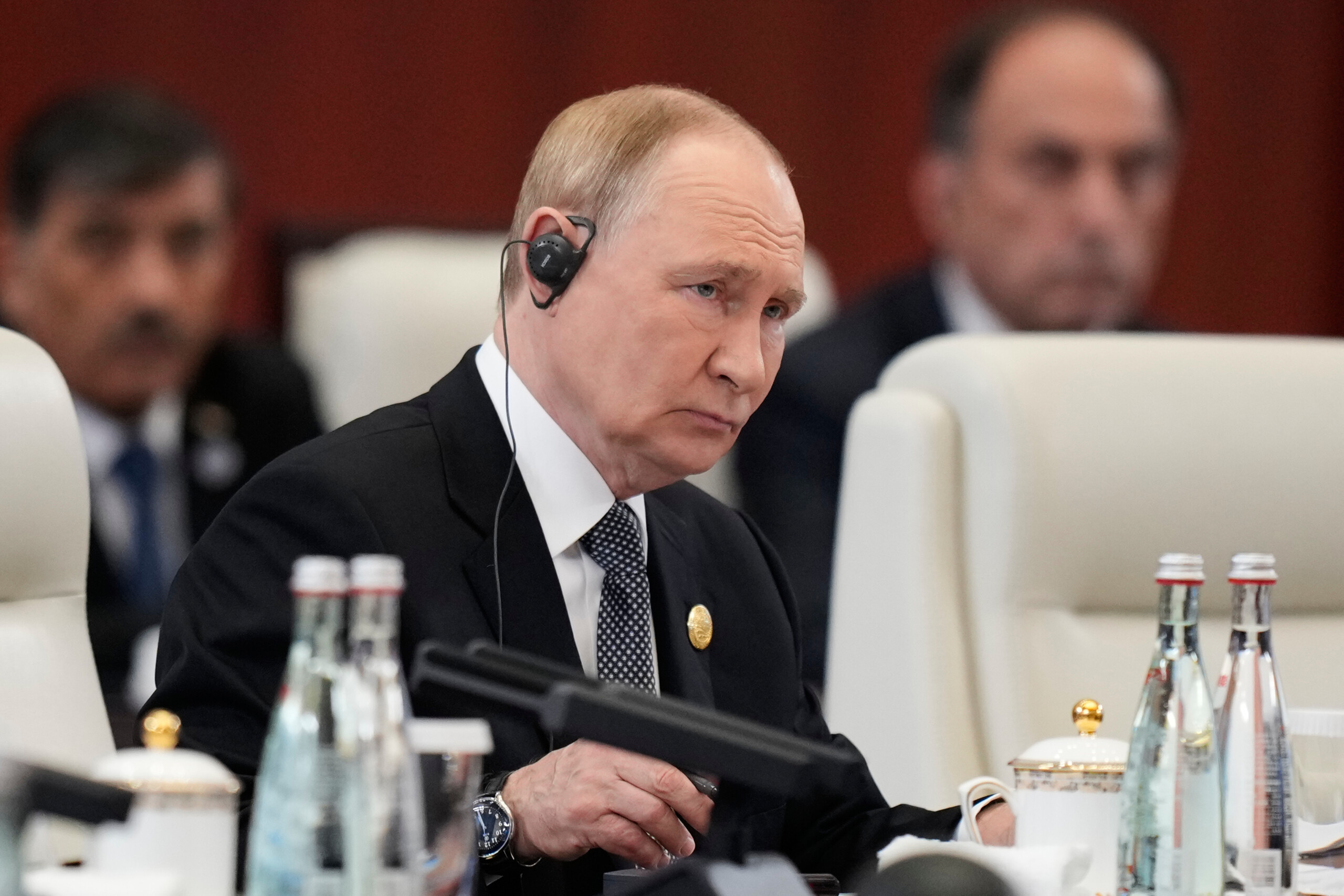 ukraine poutine la crise est la consequence du coup detat provoque par loccident scaled