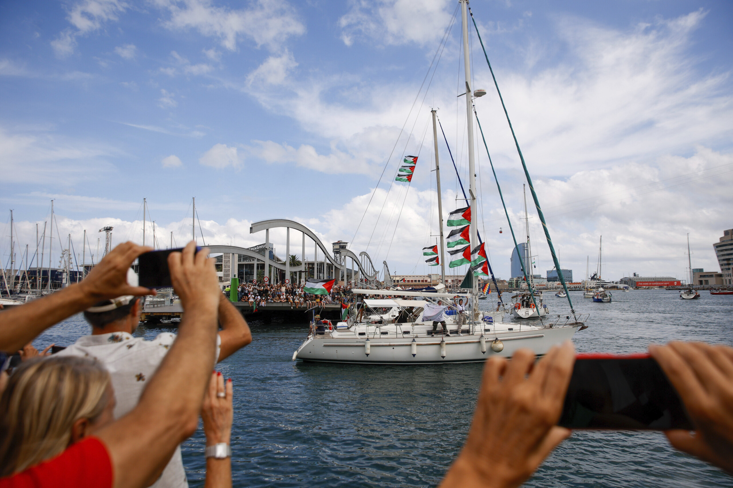 gaza centres sociaux sils bloquent la flottille nous bloquerons le port de venise scaled